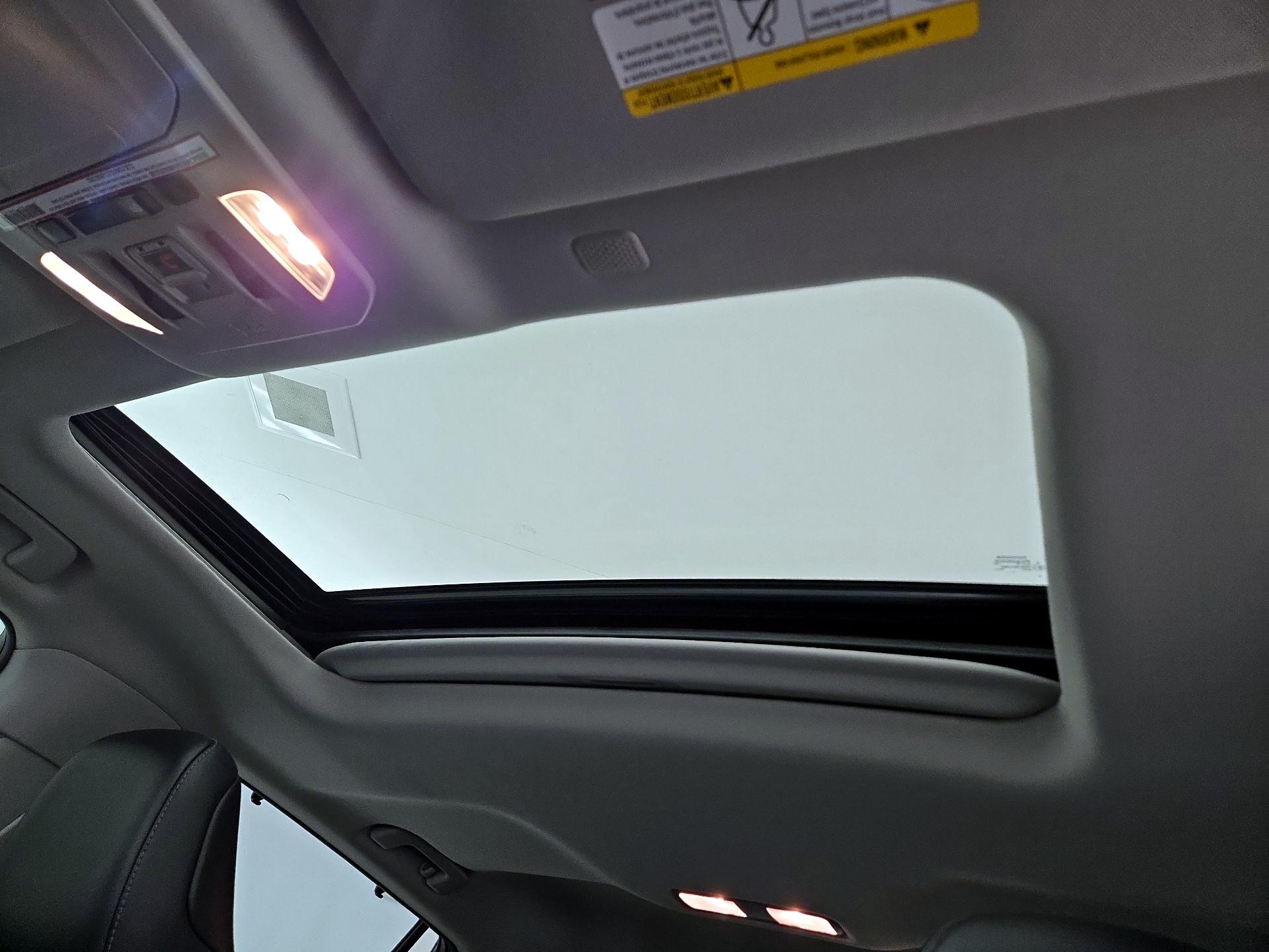 Thumbnail: 2020 Toyota Highlander - 20