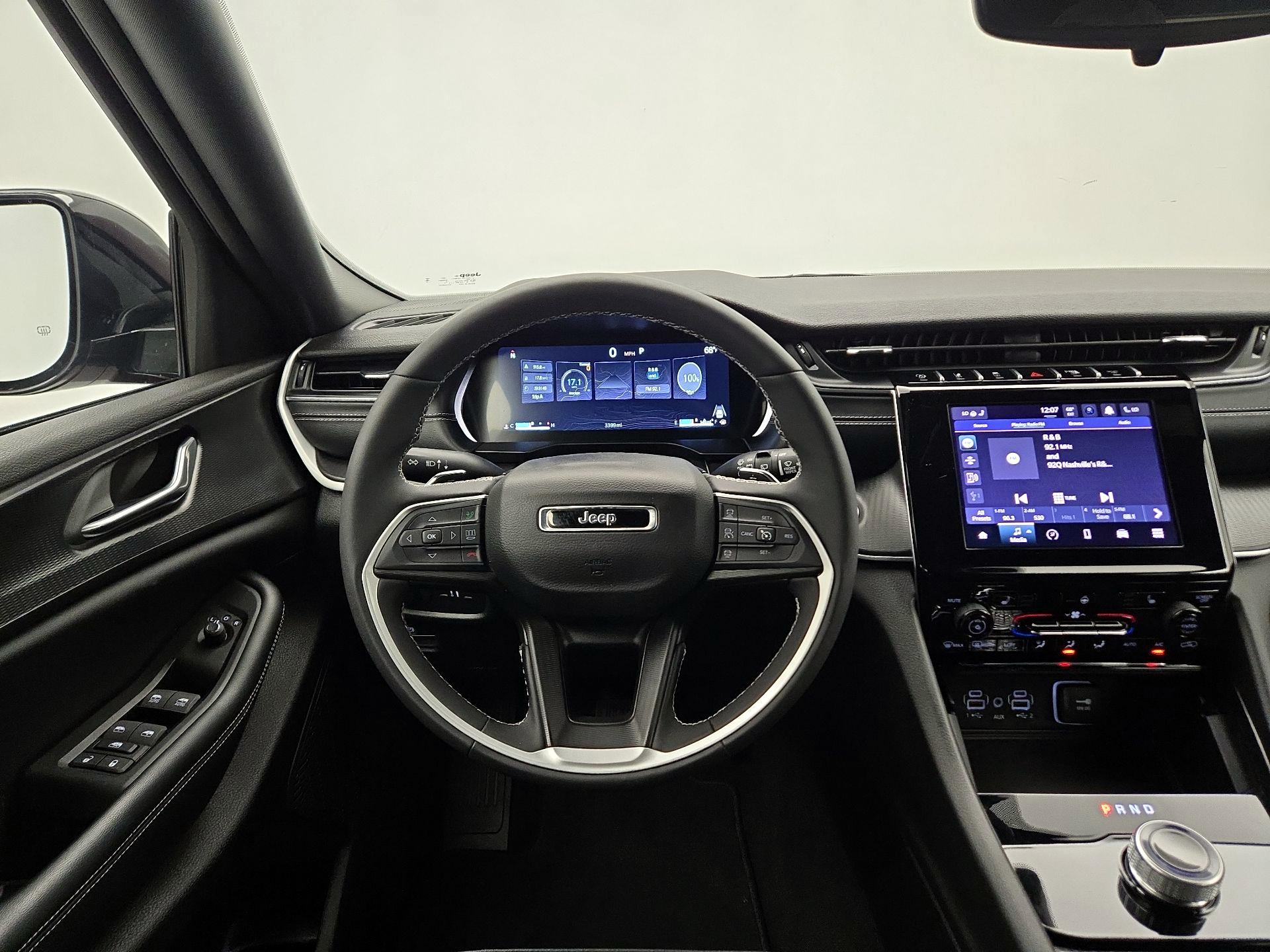 Thumbnail: 2024 Jeep Grand Cherokee - 10