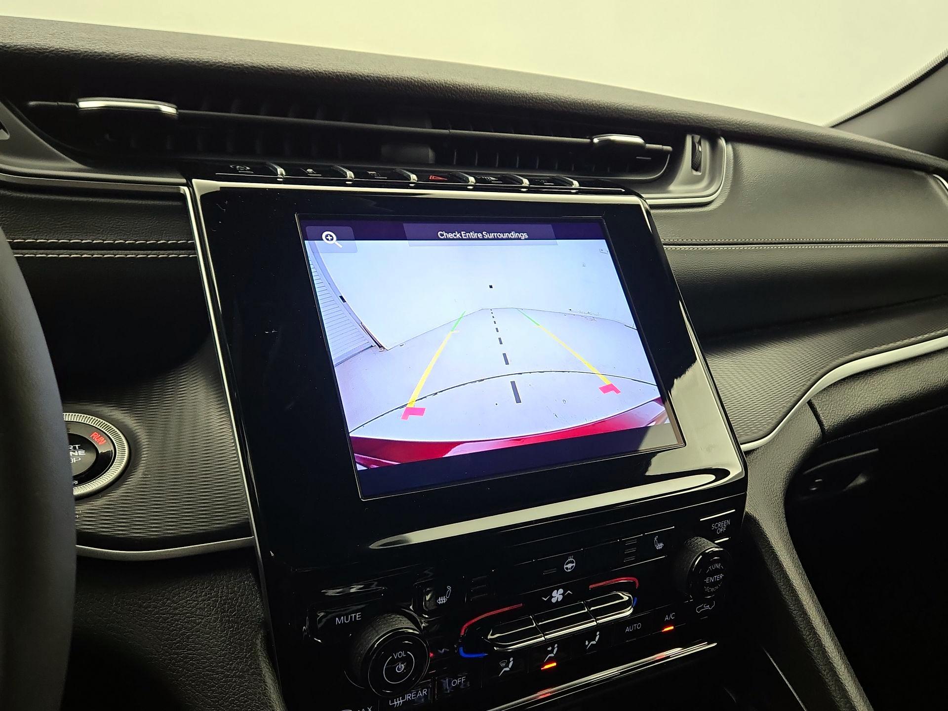 Thumbnail: 2024 Jeep Grand Cherokee - 14