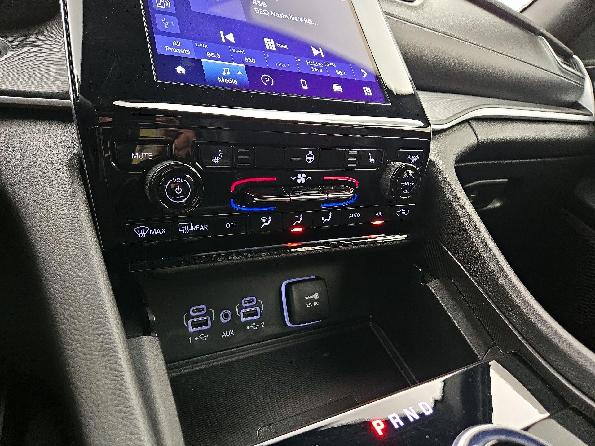 Thumbnail: 2024 Jeep Grand Cherokee - 16