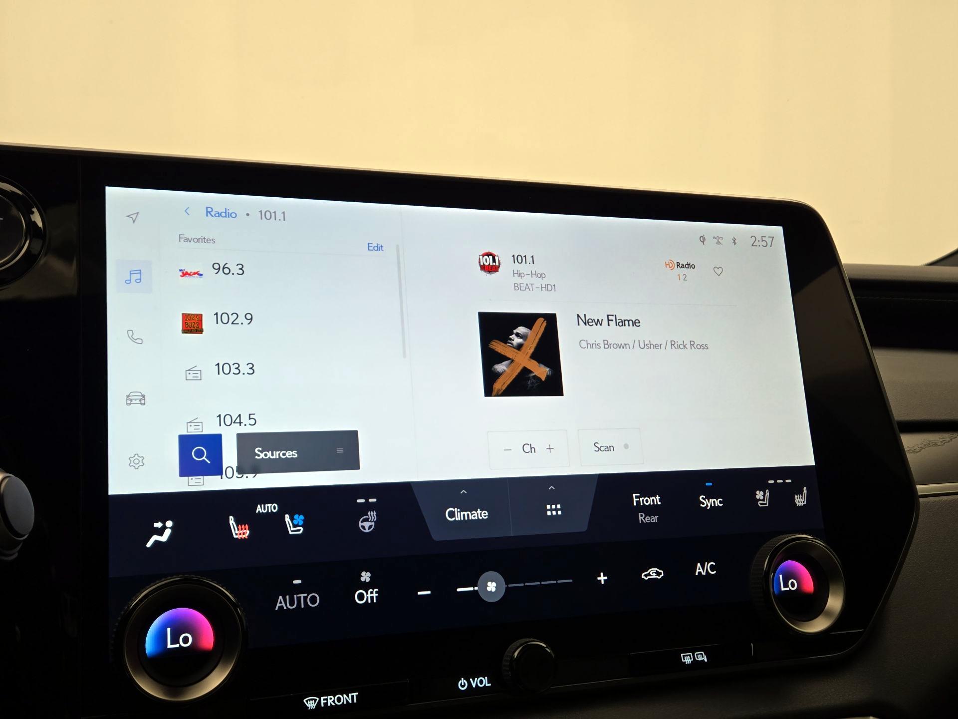 Thumbnail: 2024 Lexus RX - 15