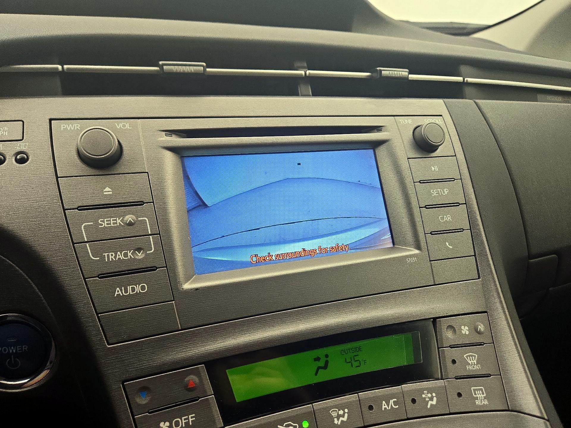 Thumbnail: 2015 Toyota Prius - 14