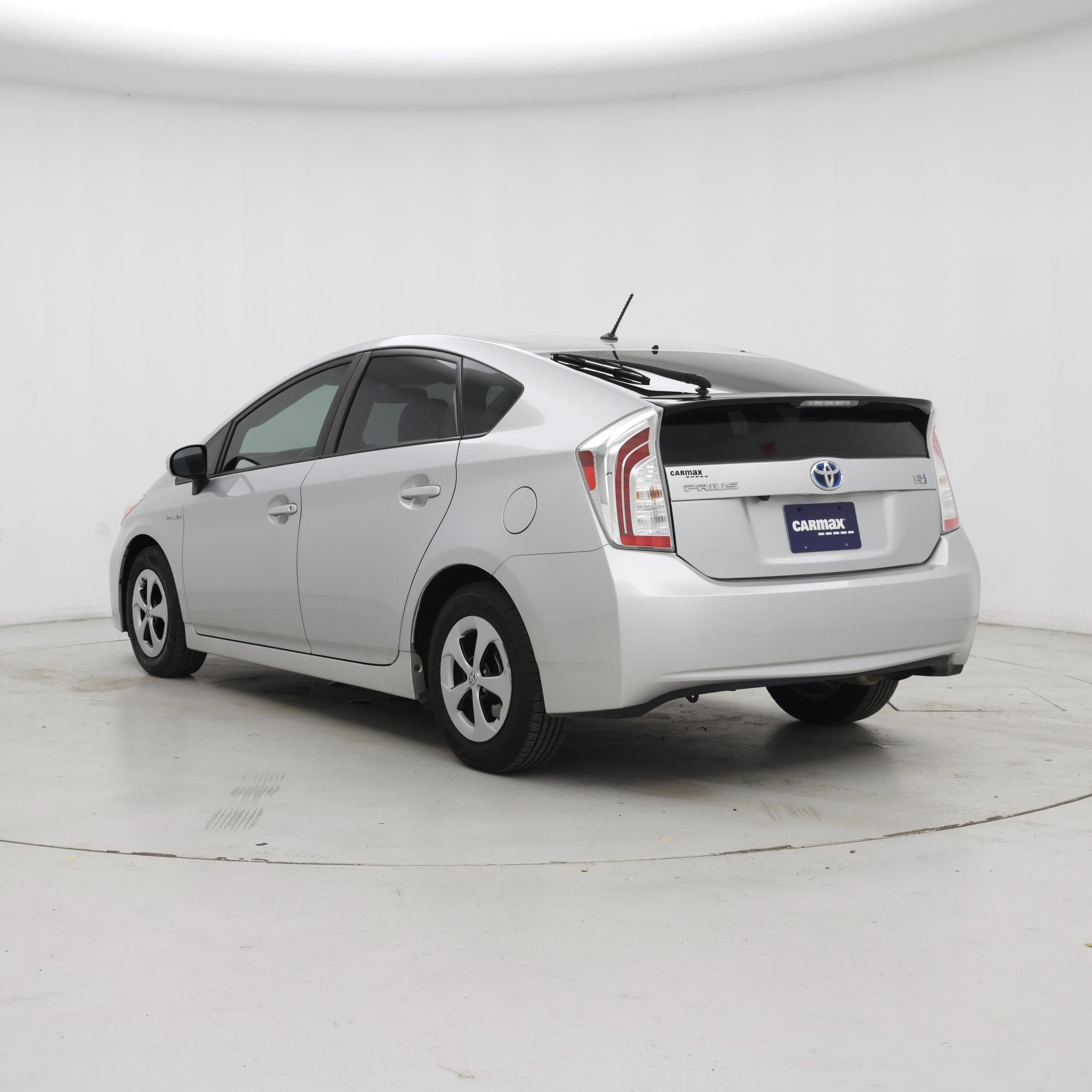 Thumbnail: 2015 Toyota Prius - 2