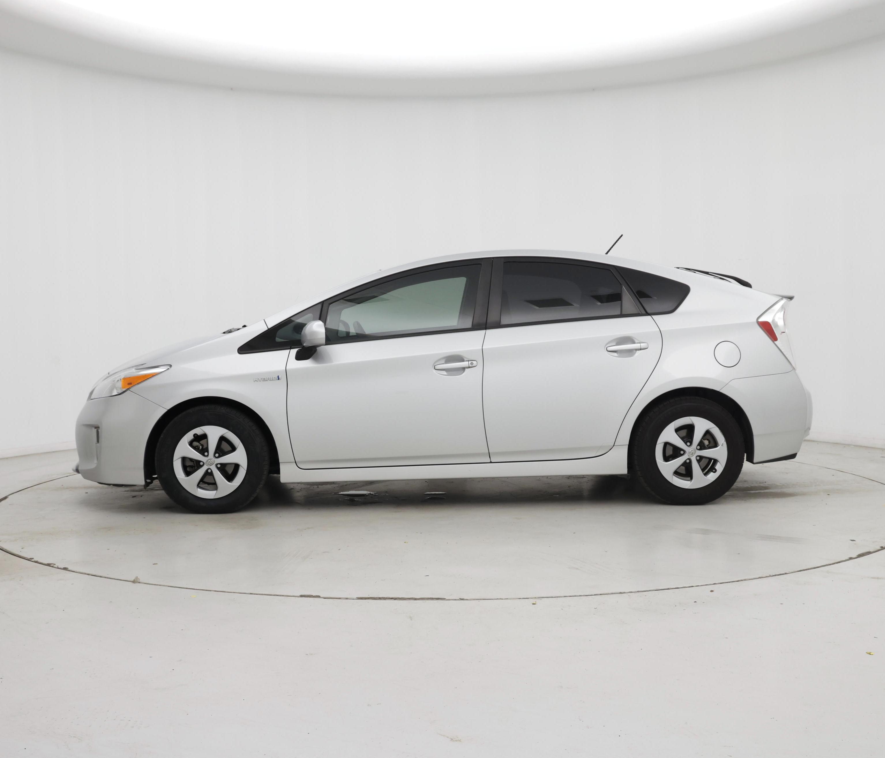 Thumbnail: 2015 Toyota Prius - 3
