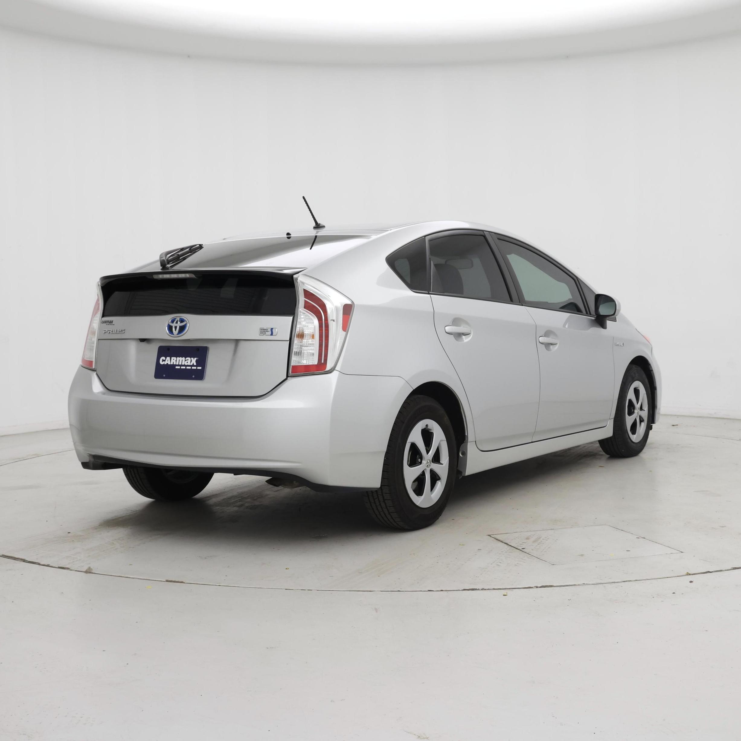 Thumbnail: 2015 Toyota Prius - 8