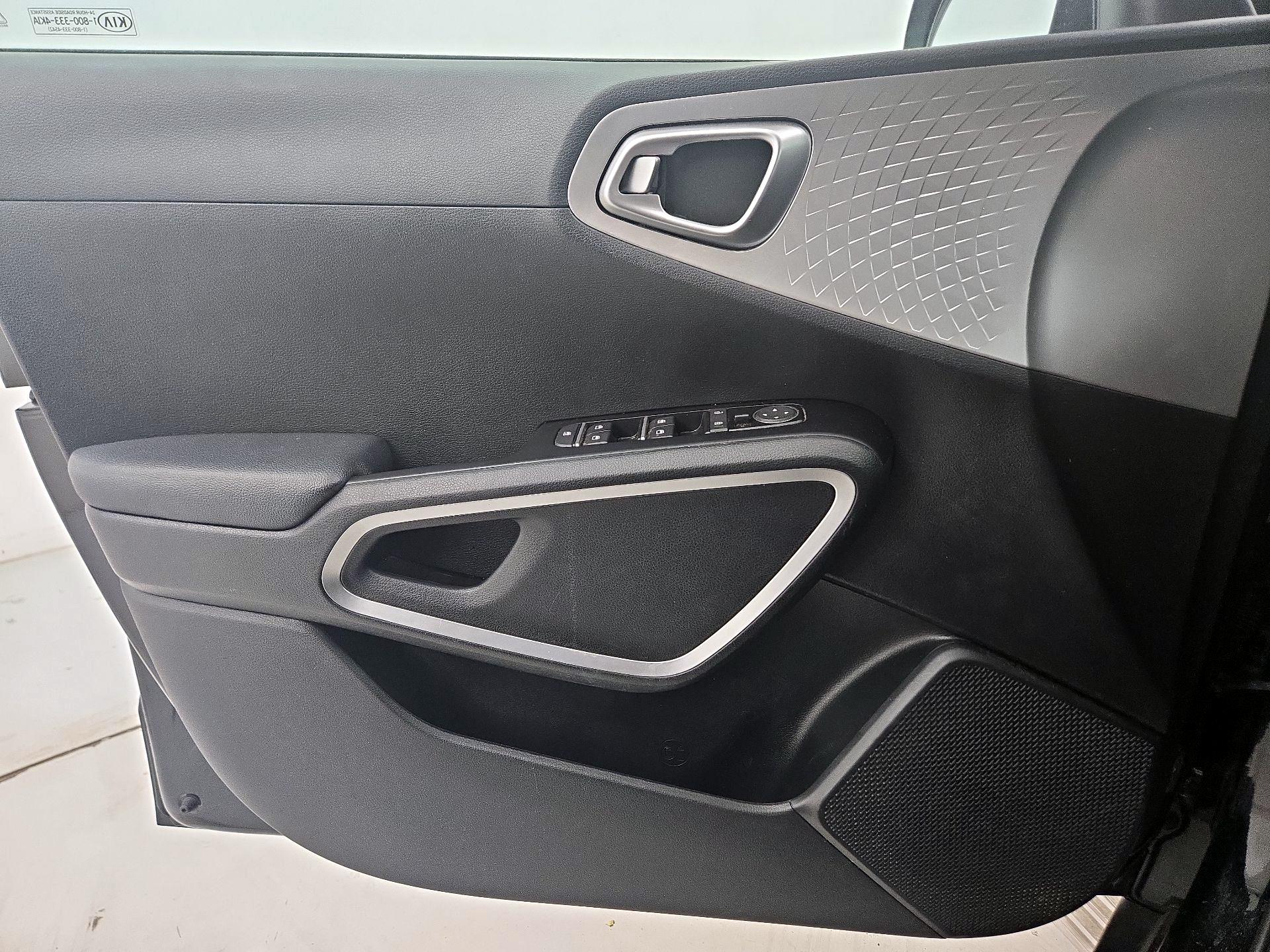 Thumbnail: 2021 Kia Soul - 12