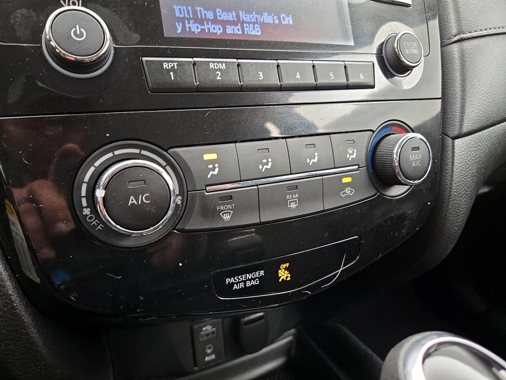 Thumbnail: 2017 Nissan Rogue - 16