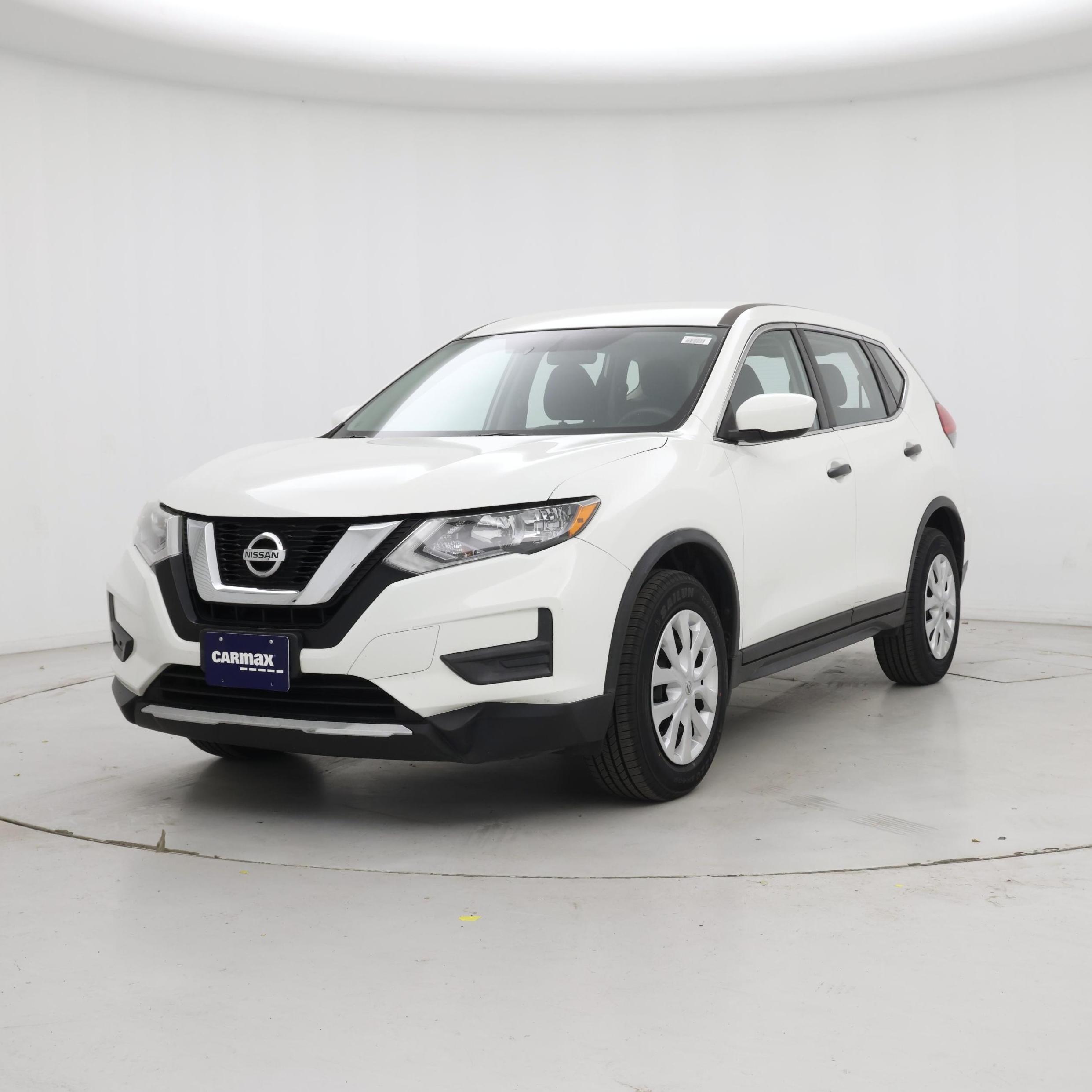 Thumbnail: 2017 Nissan Rogue - 4