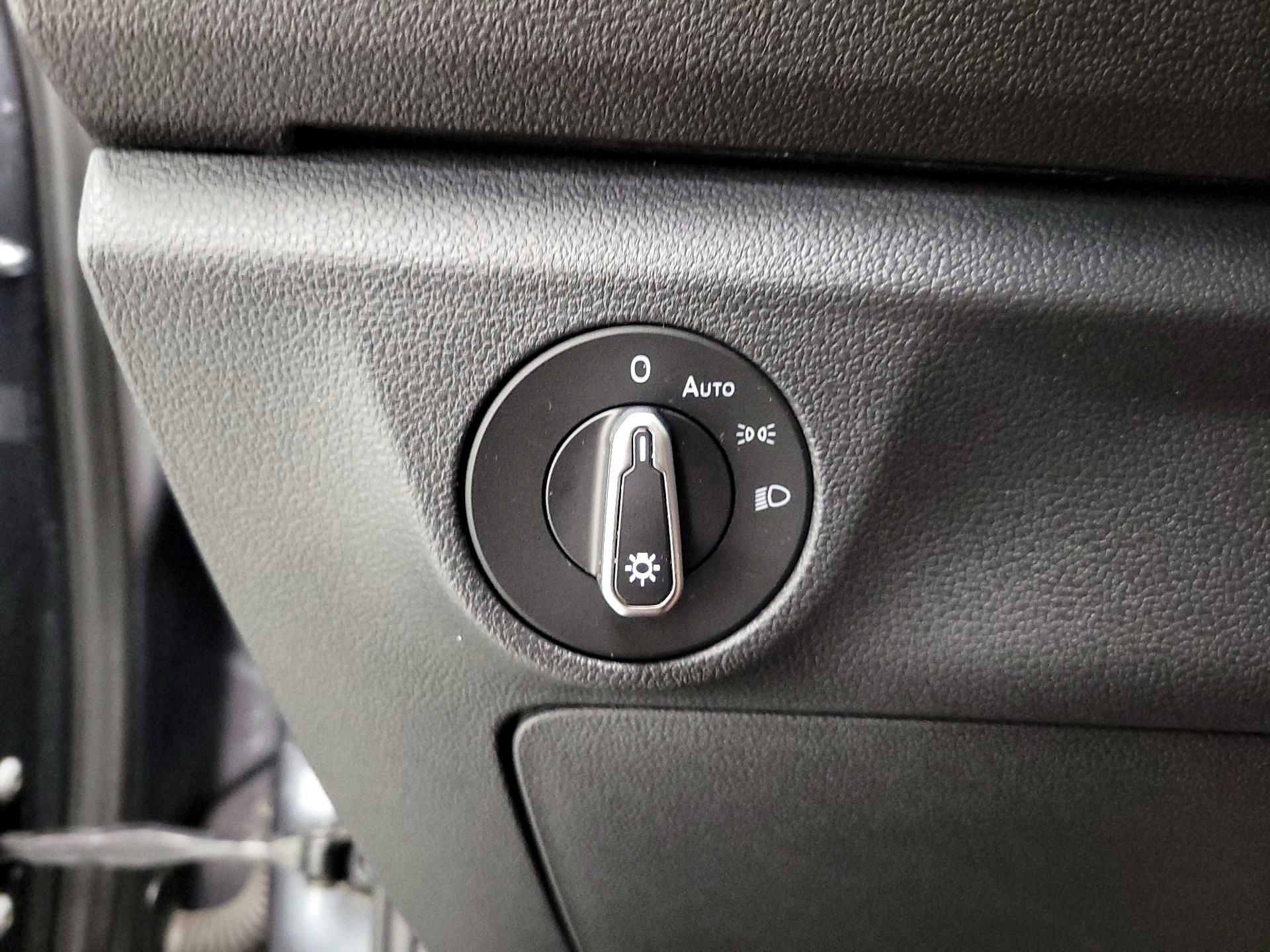 Thumbnail: 2023 Volkswagen Jetta - 13