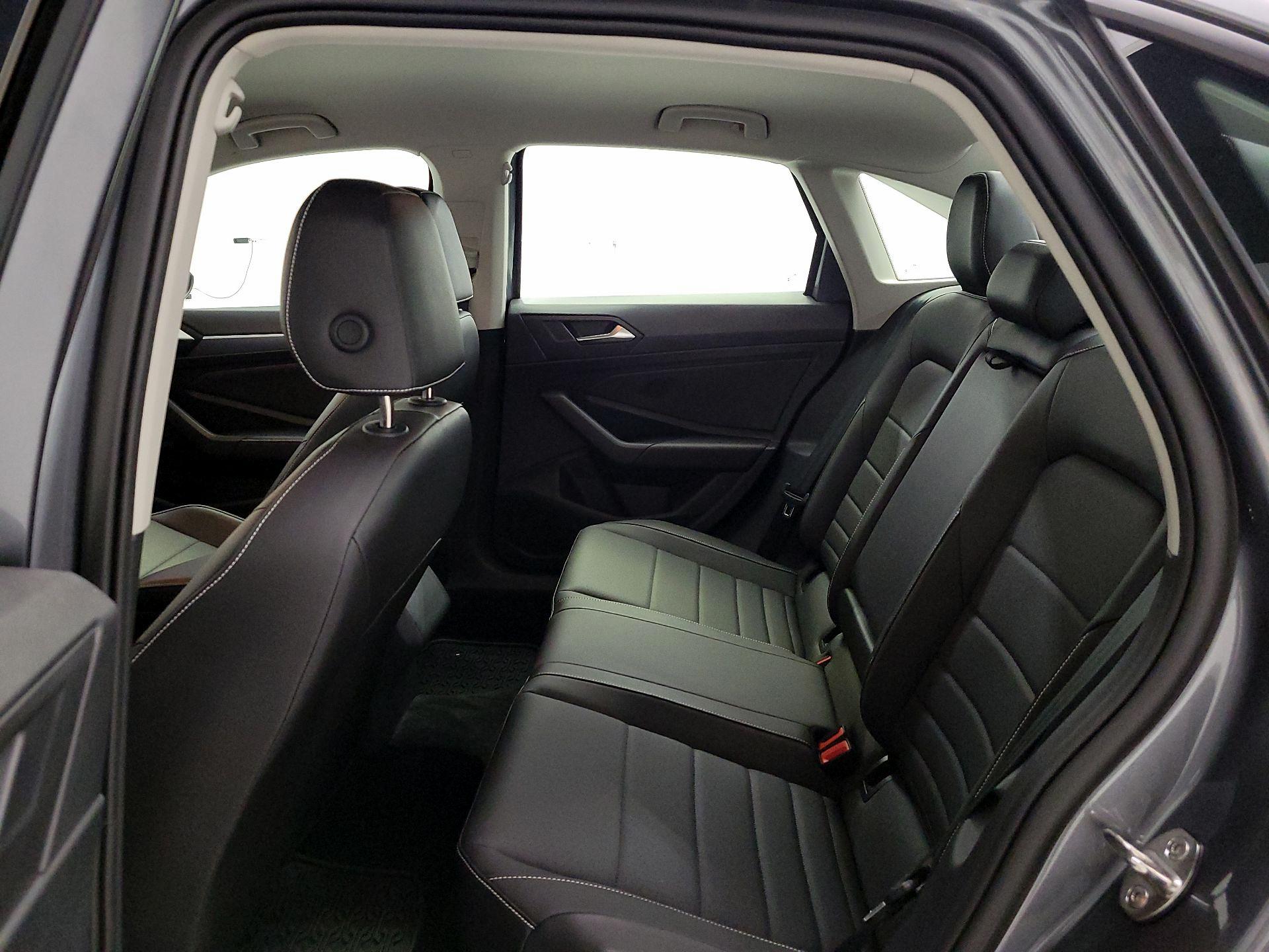 Thumbnail: 2023 Volkswagen Jetta - 19