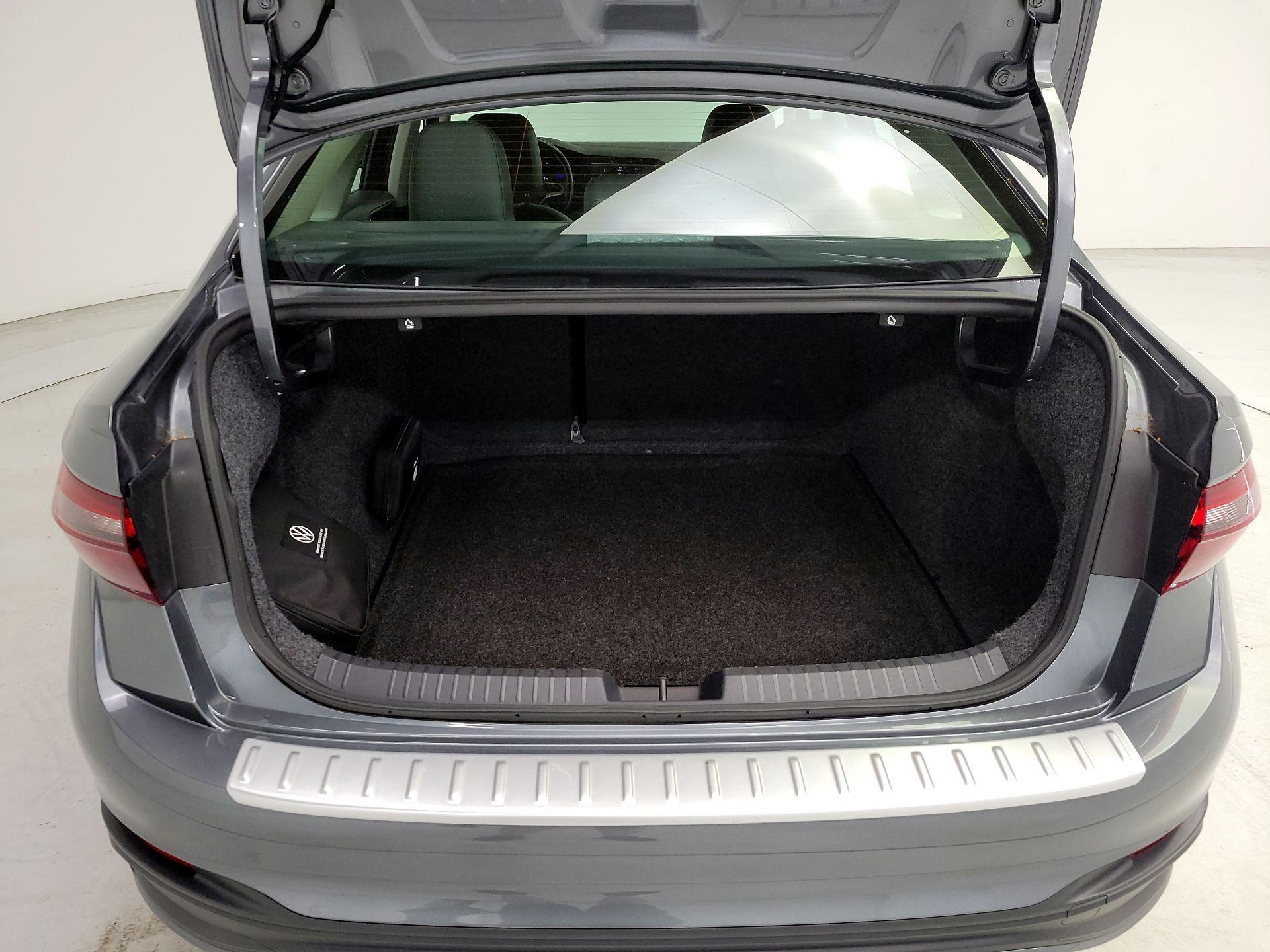 Thumbnail: 2023 Volkswagen Jetta - 20