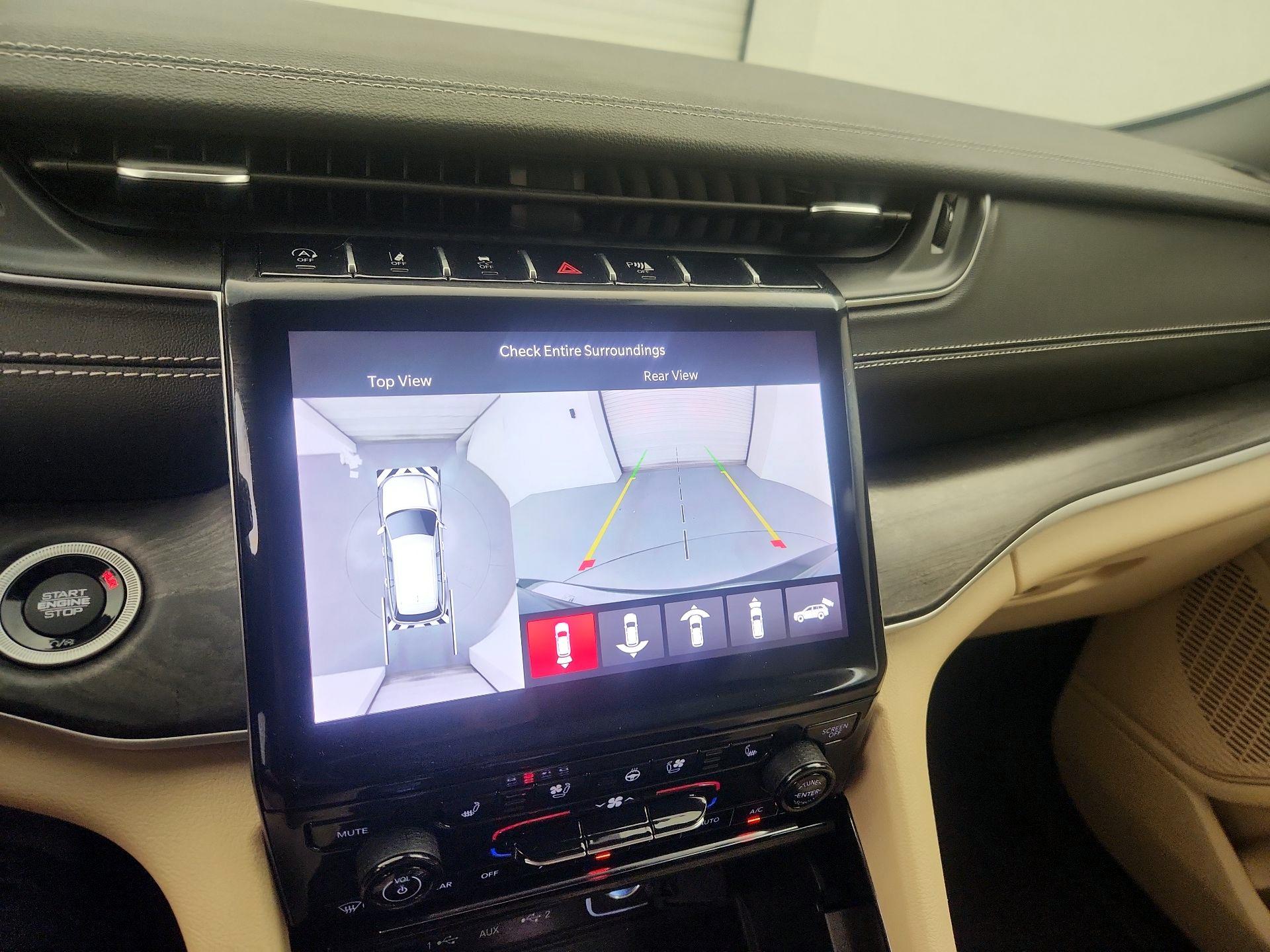 Thumbnail: 2023 Jeep Grand Cherokee - 14