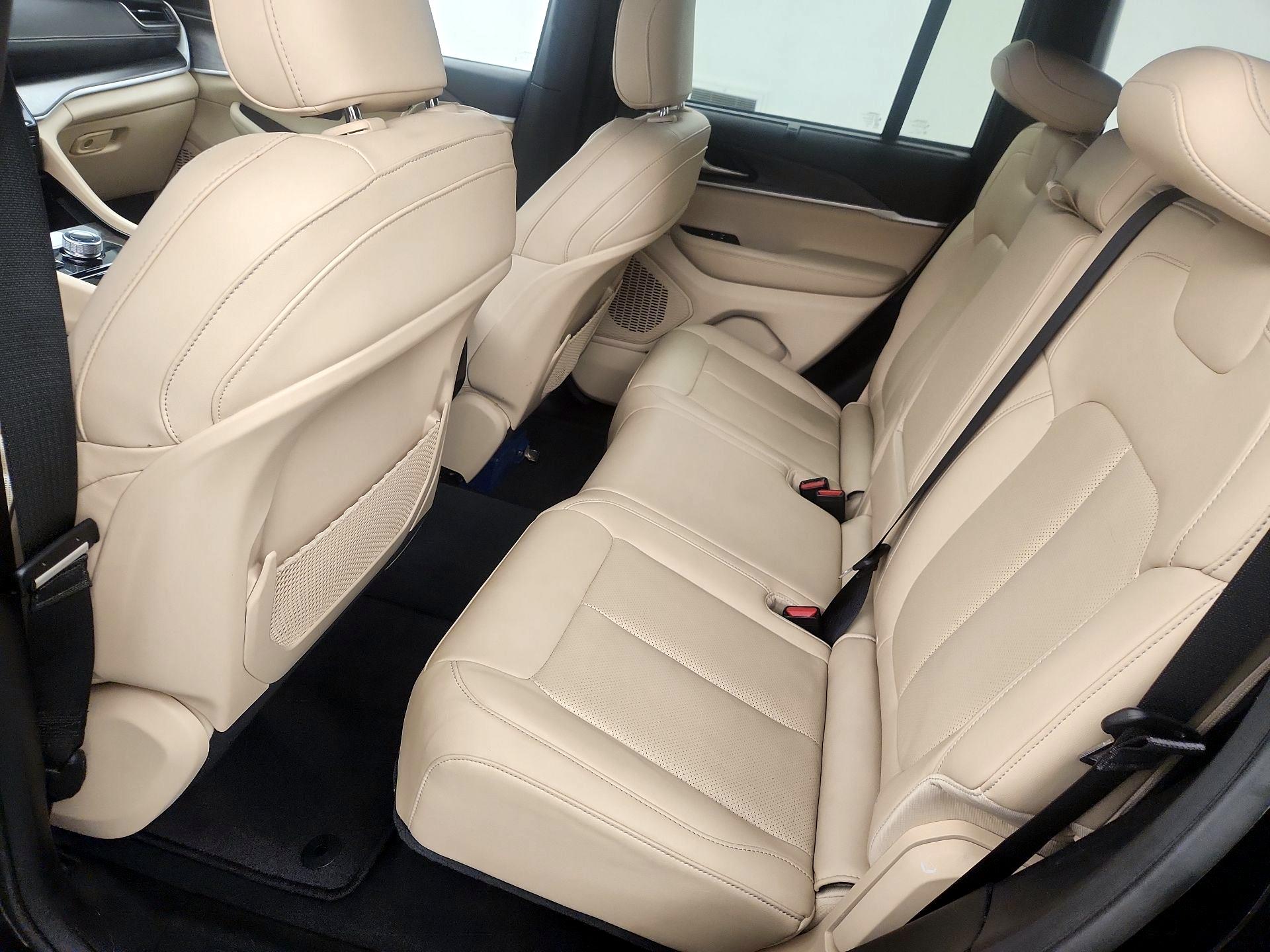 Thumbnail: 2023 Jeep Grand Cherokee - 19