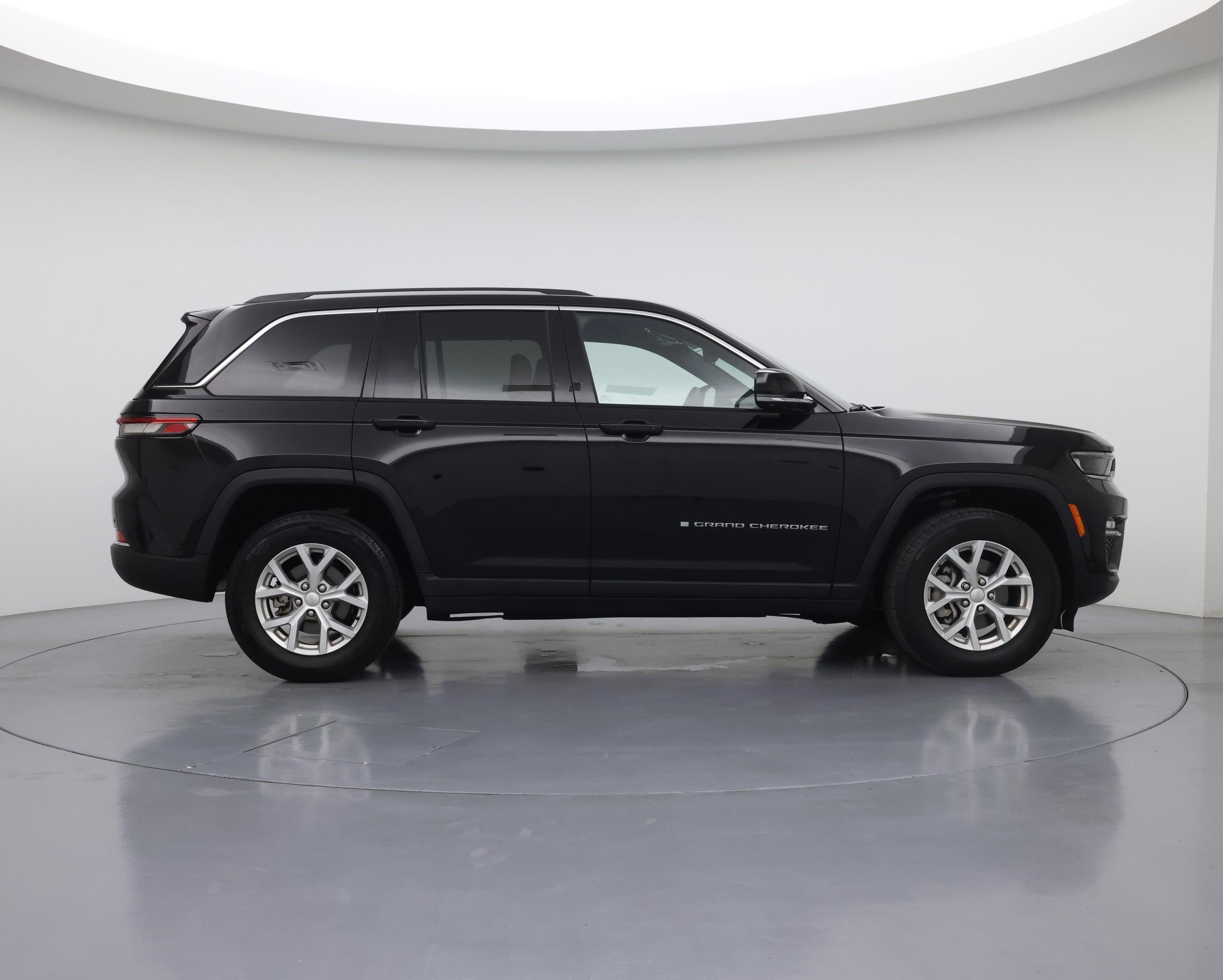 Thumbnail: 2023 Jeep Grand Cherokee - 7