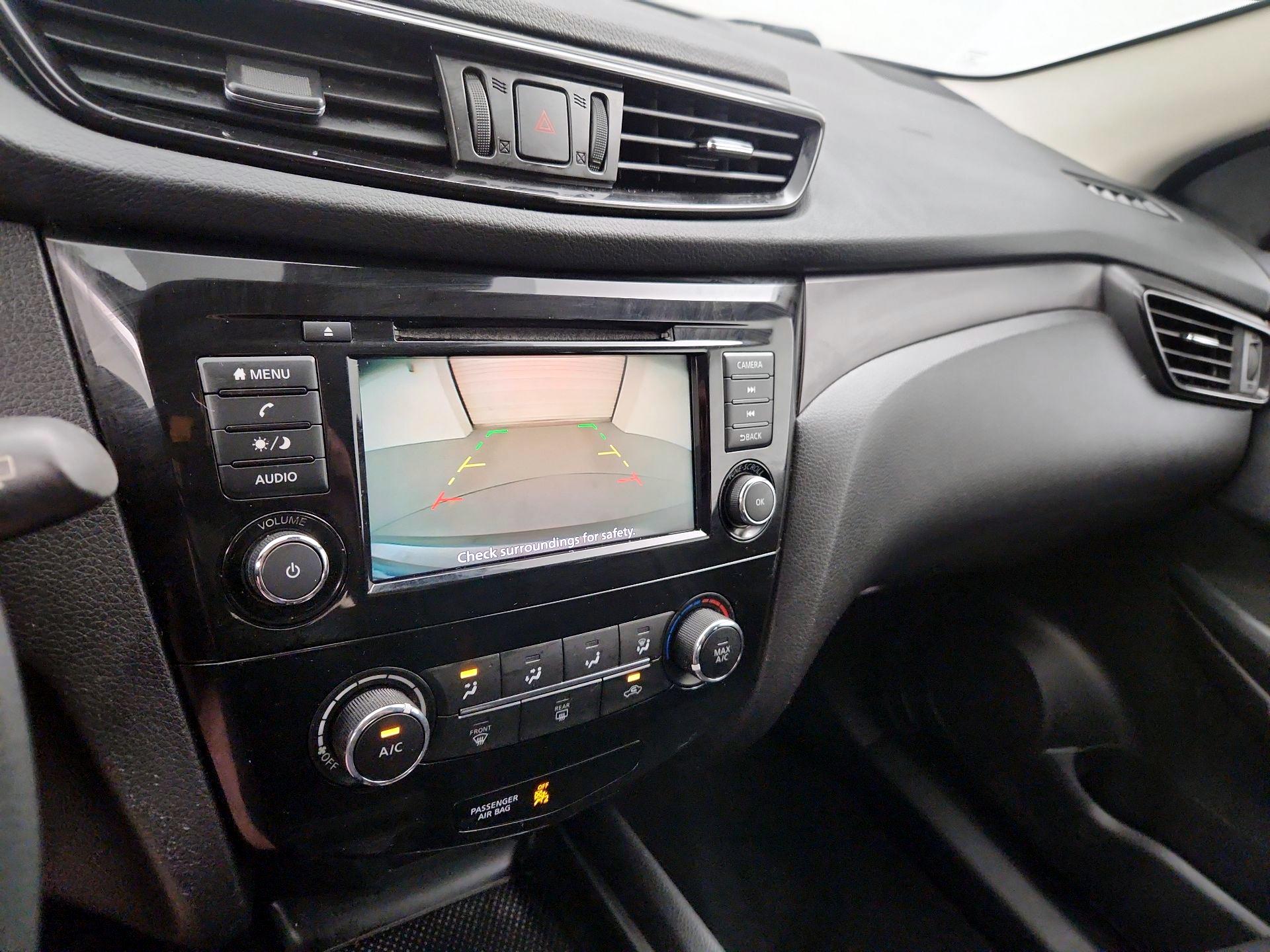 Thumbnail: 2020 Nissan Rogue Sport - 14