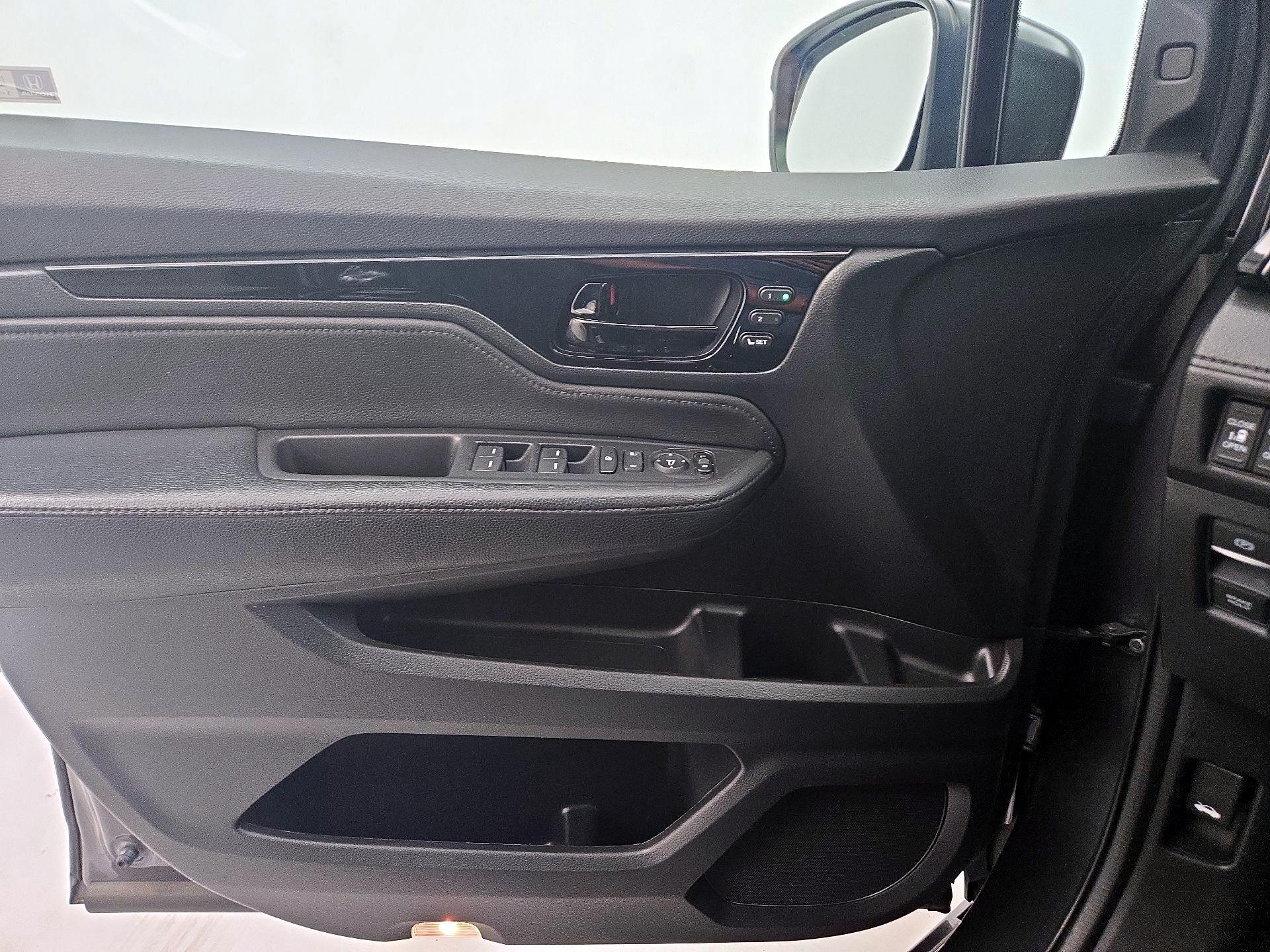 Thumbnail: 2022 Honda Odyssey - 12