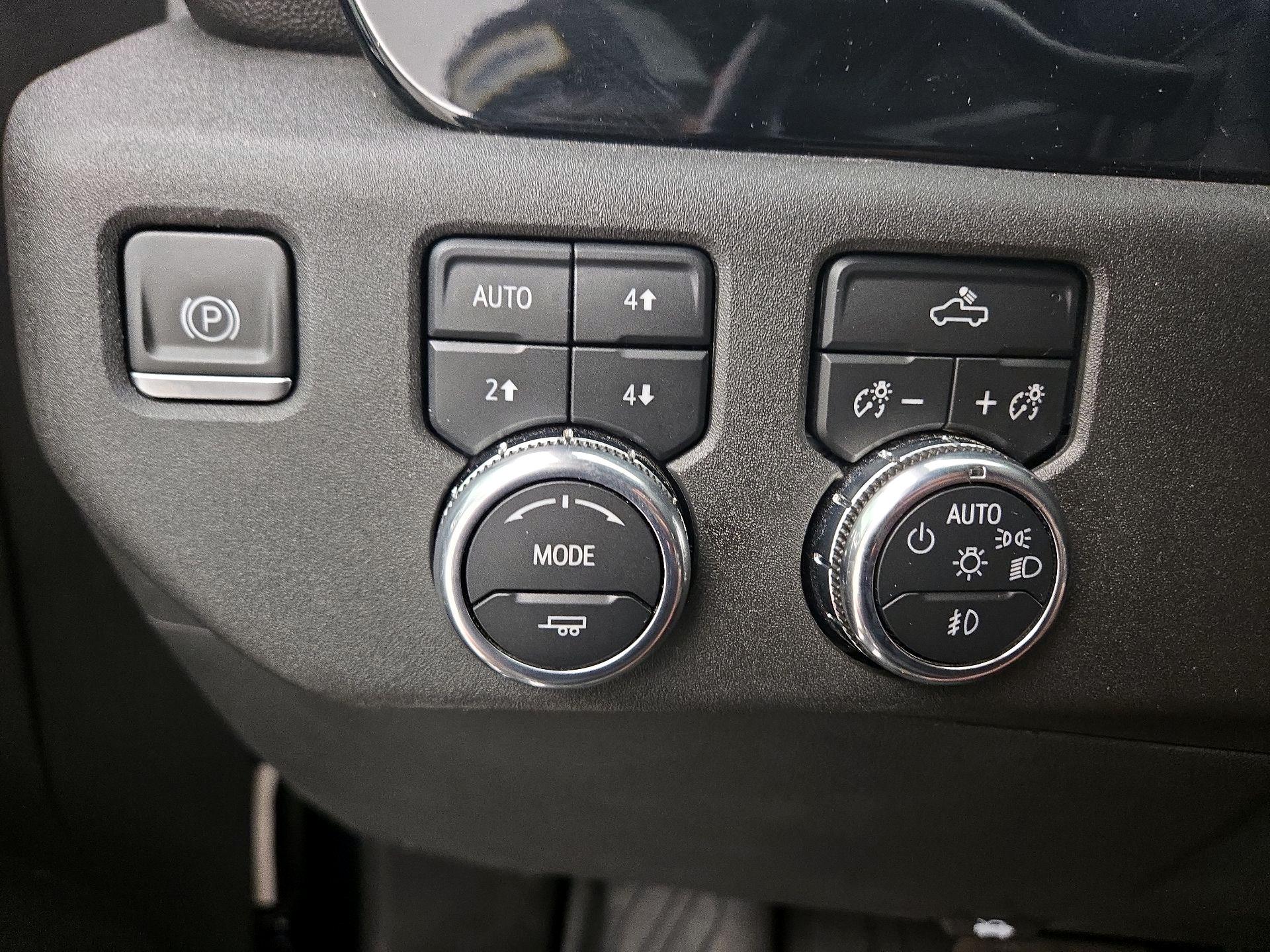 Thumbnail: 2024 GMC Sierra 2500 - 13