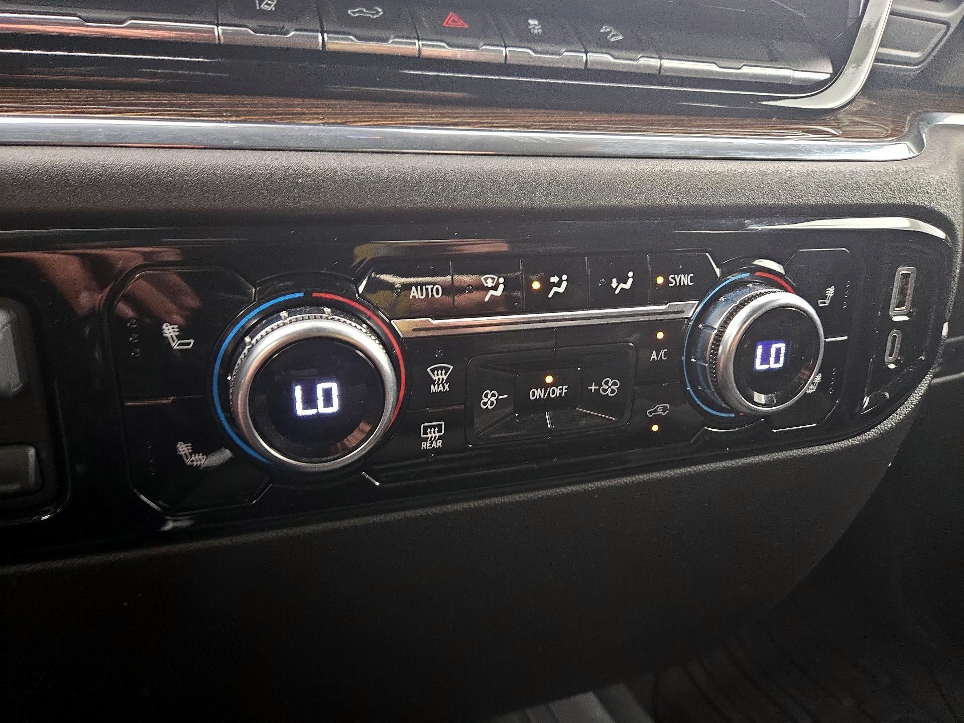 Thumbnail: 2024 GMC Sierra 2500 - 16