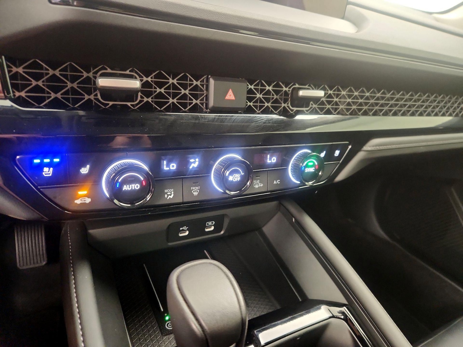 2024 Honda Accord Hybrid Touring - Photo 16