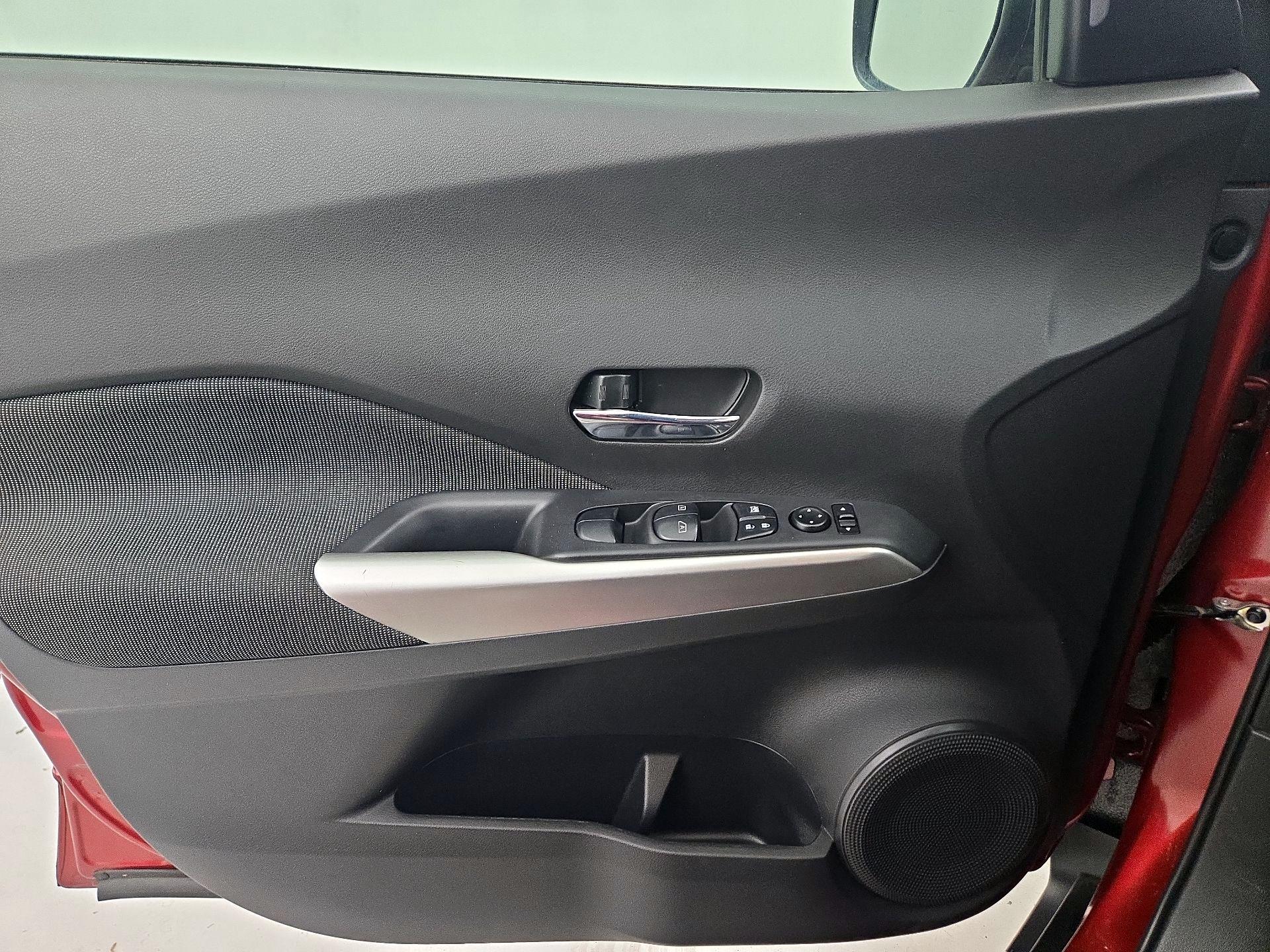 Thumbnail: 2020 Nissan Kicks - 12