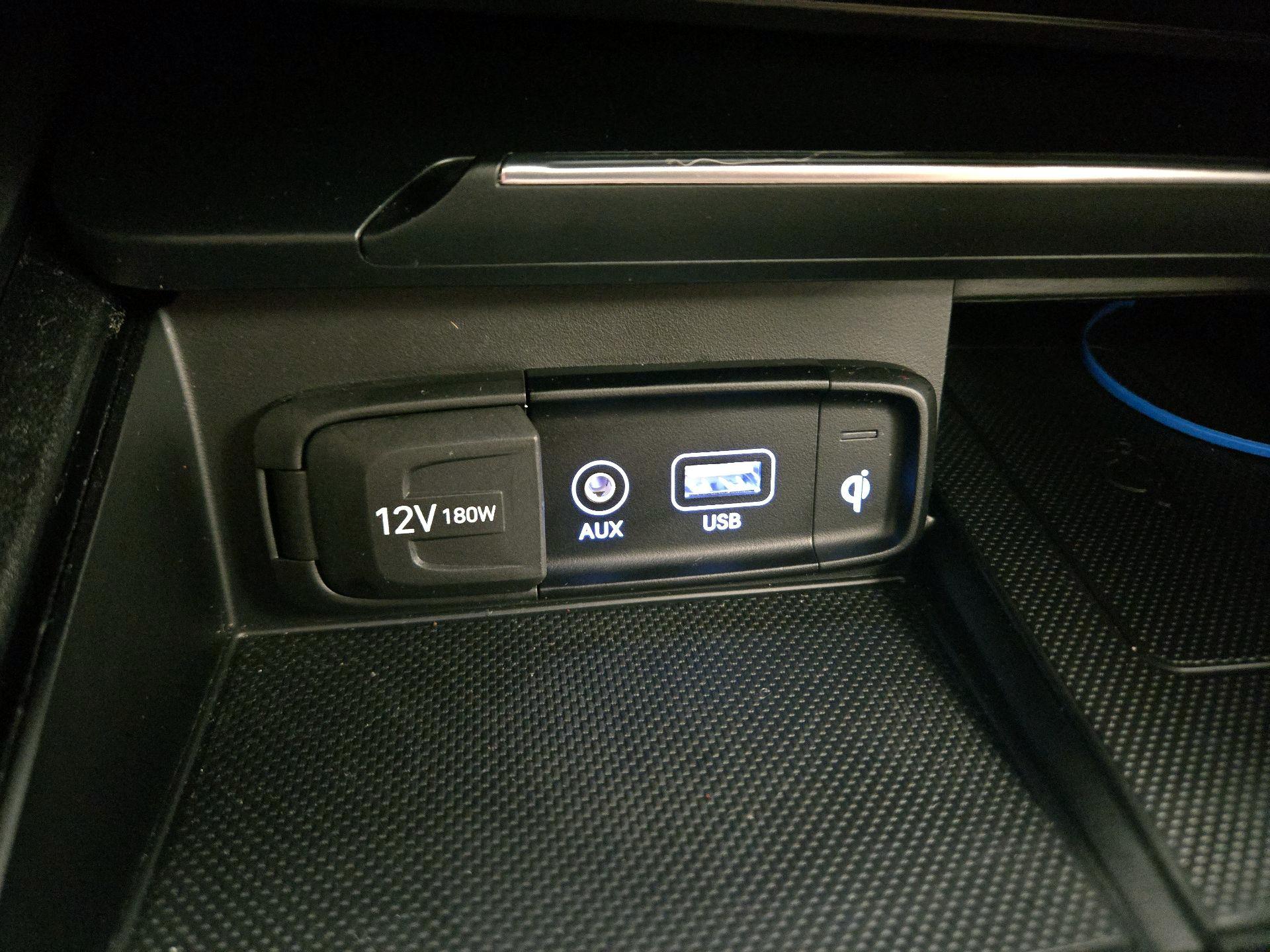 Thumbnail: 2021 Genesis G70 - 19