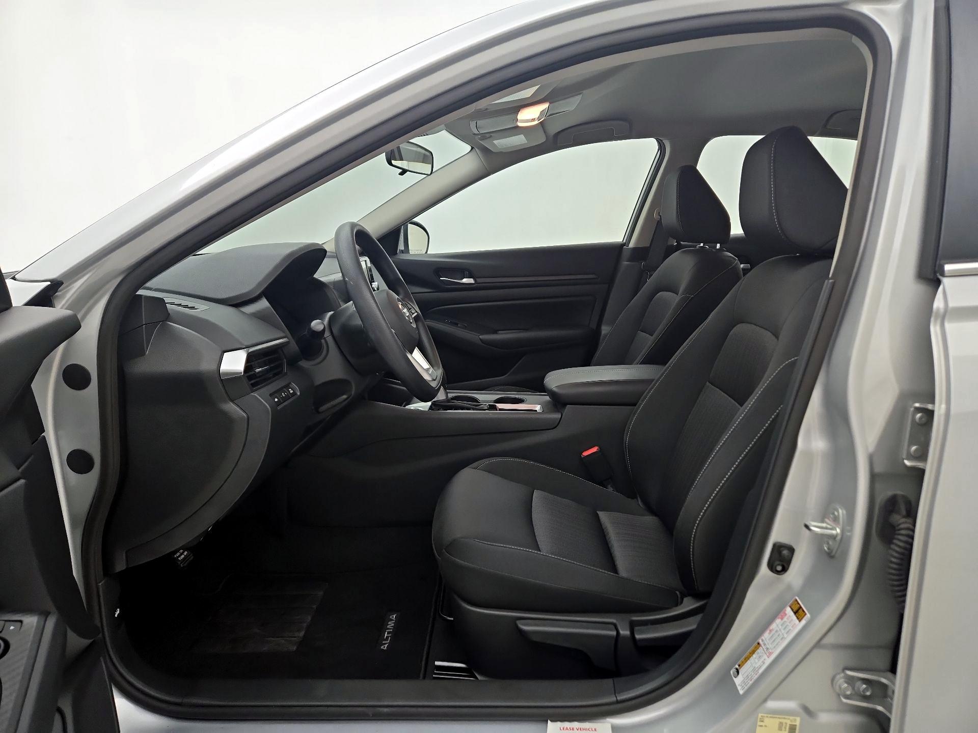 Thumbnail: 2022 Nissan Altima - 11