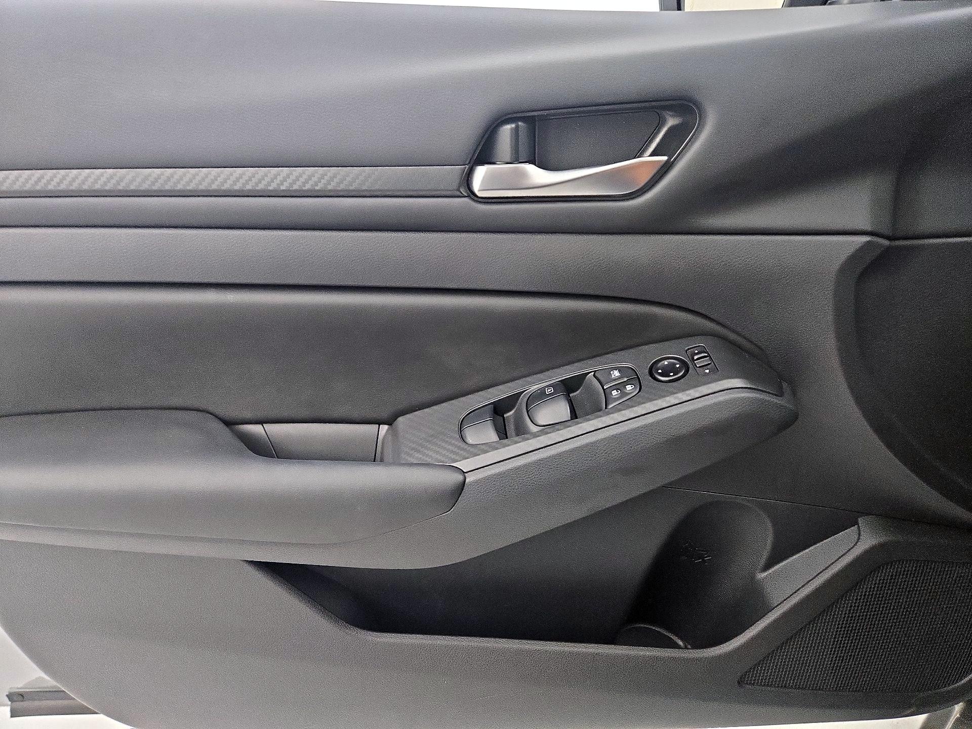 Thumbnail: 2022 Nissan Altima - 12