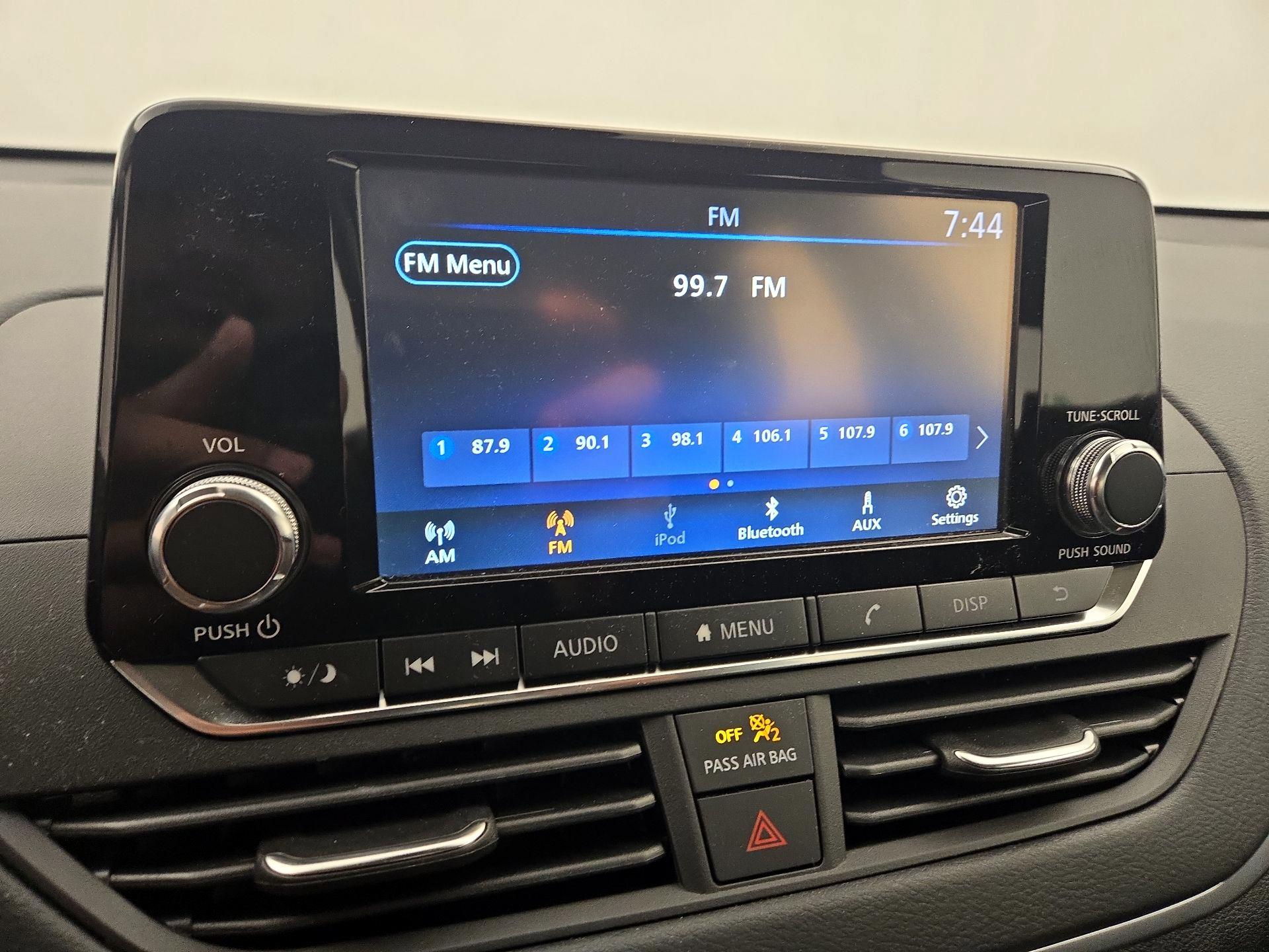 Thumbnail: 2022 Nissan Altima - 15