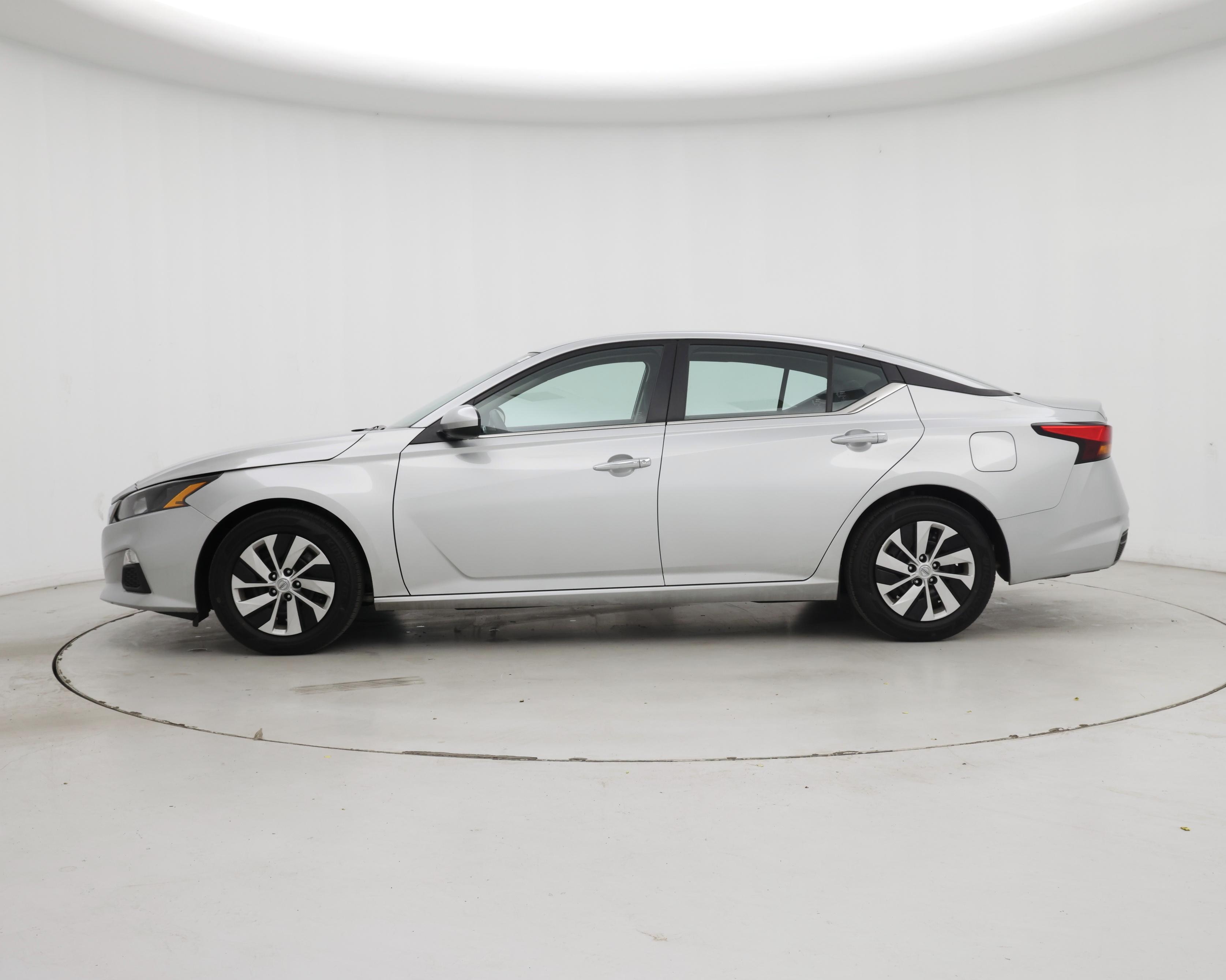 Thumbnail: 2022 Nissan Altima - 3