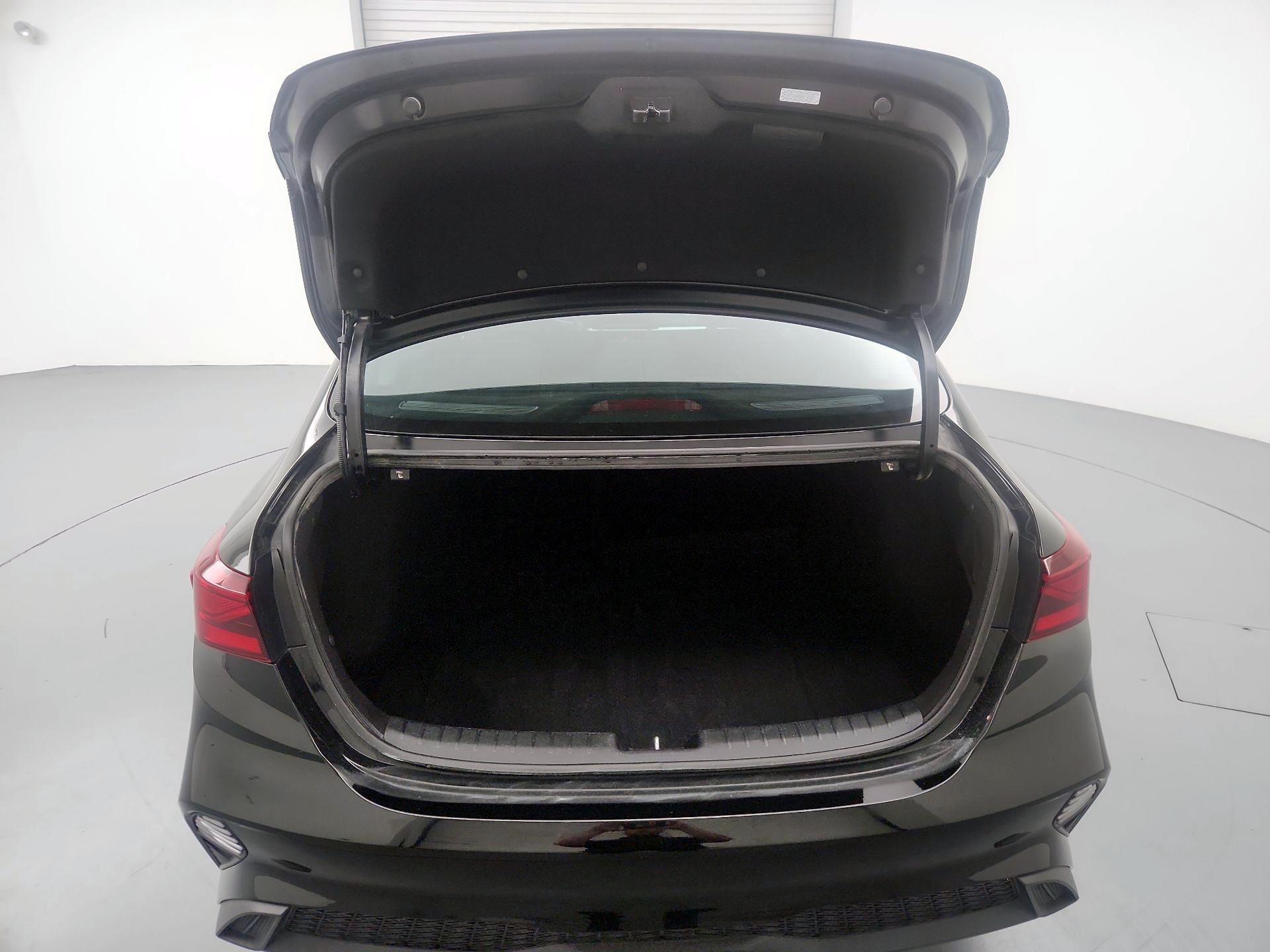 Thumbnail: 2024 Kia Forte - 20