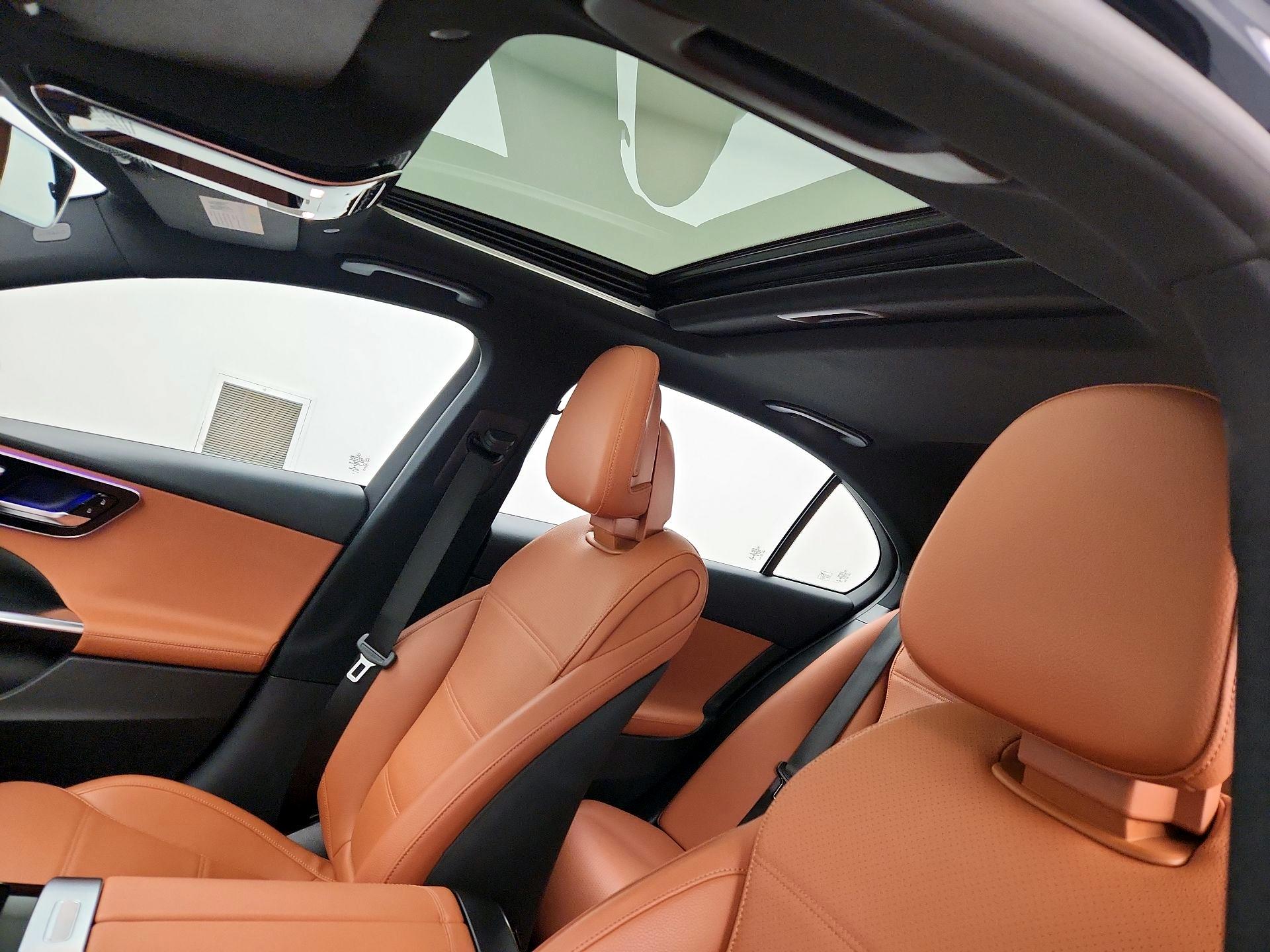 Thumbnail: 2022 Mercedes-Benz C-Class - 18