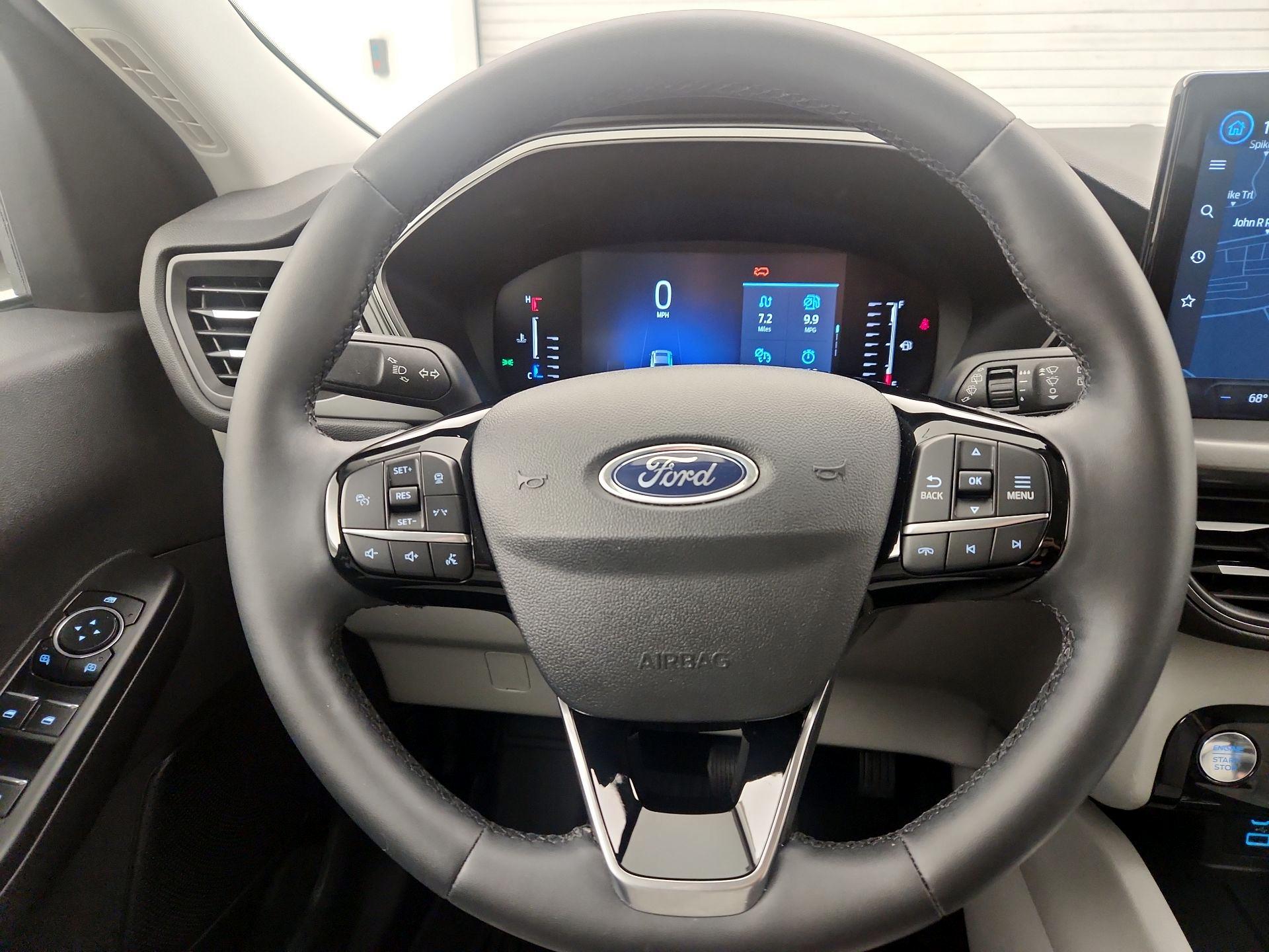 Thumbnail: 2023 Ford Escape - 10