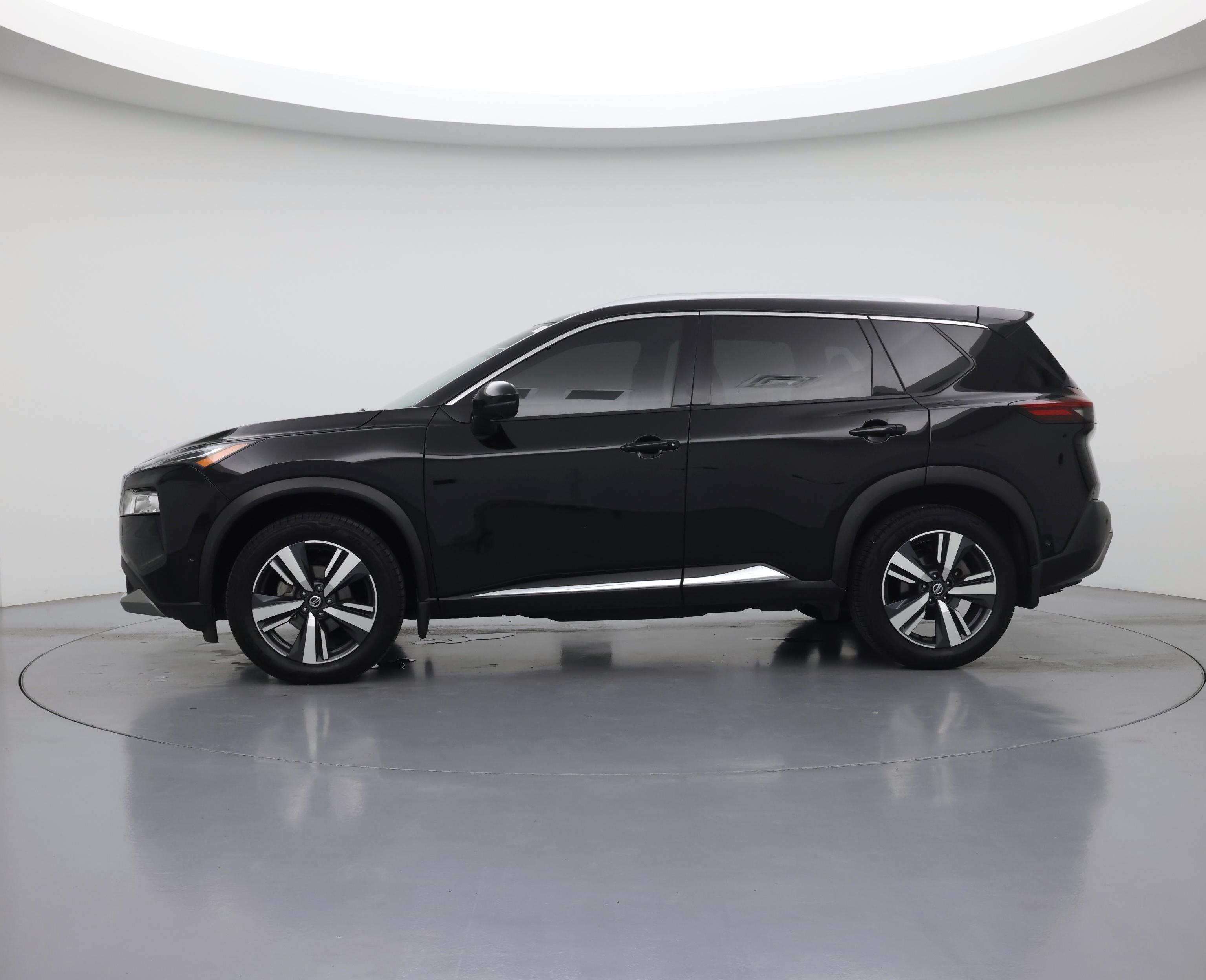 Thumbnail: 2021 Nissan Rogue - 3