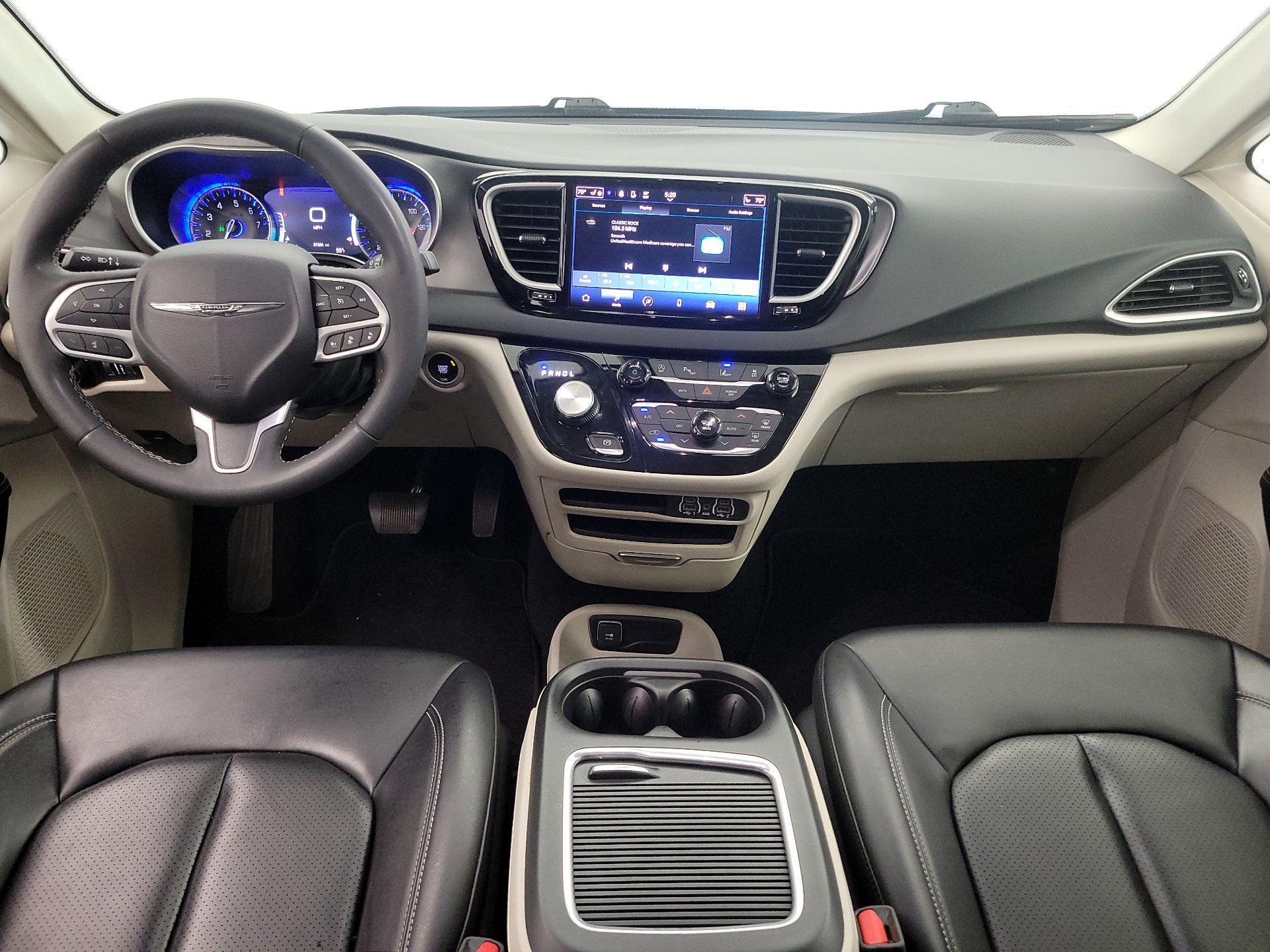 Thumbnail: 2023 Chrysler Pacifica - 9
