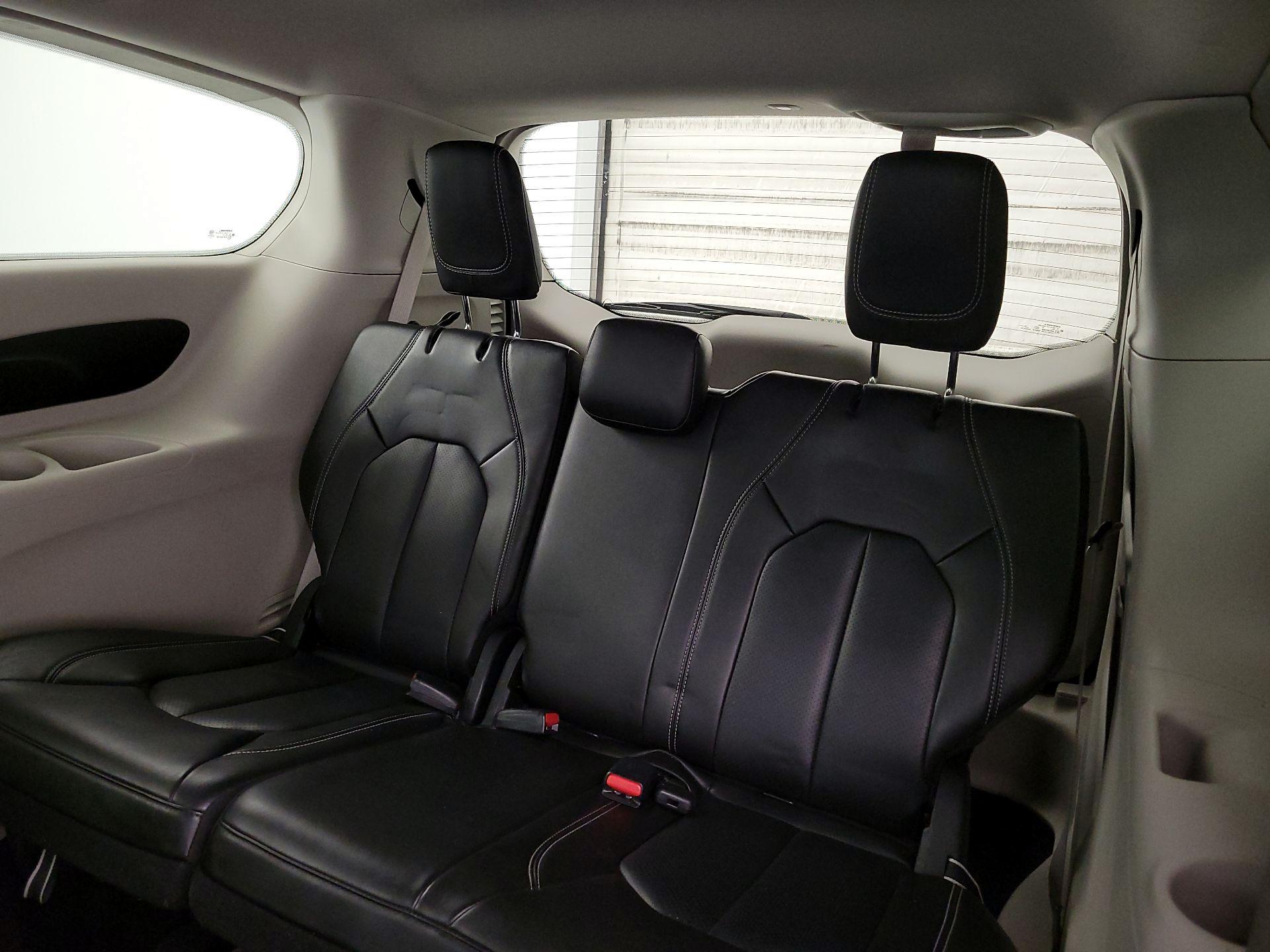 Thumbnail: 2023 Chrysler Pacifica - 20