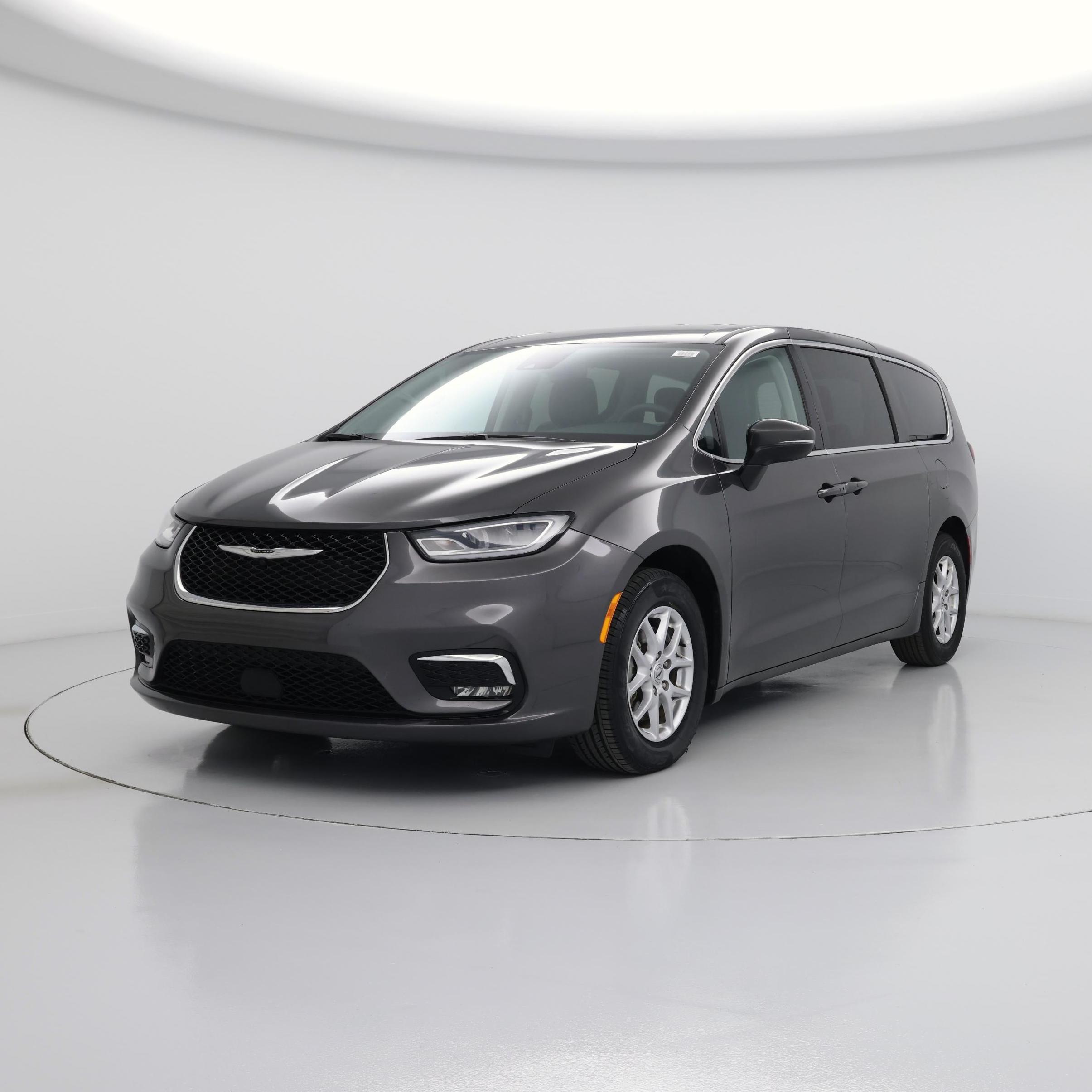 Thumbnail: 2023 Chrysler Pacifica - 4