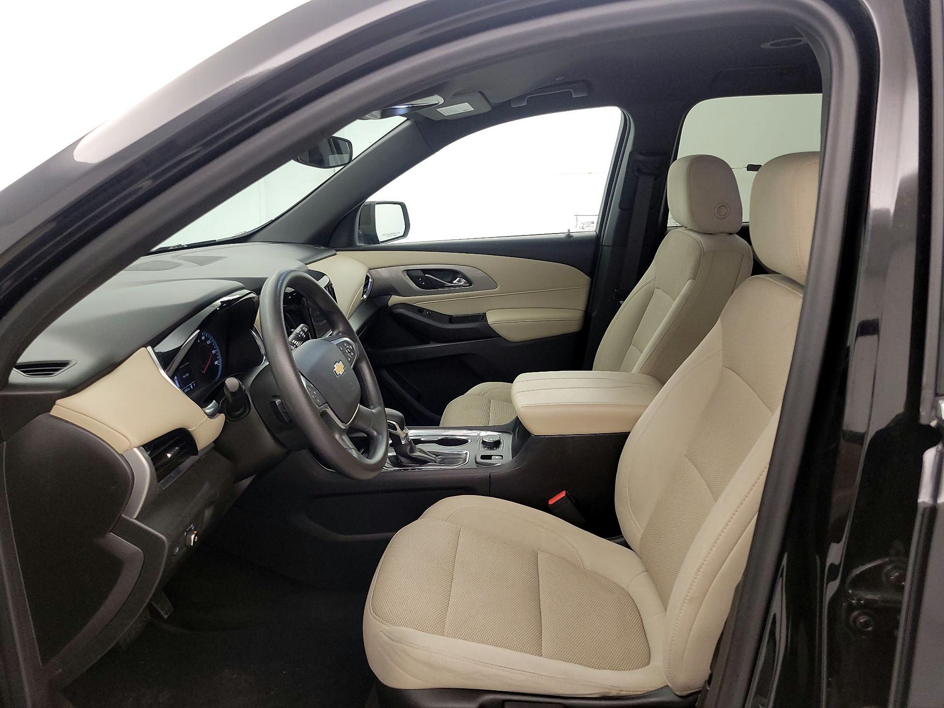 Thumbnail: 2022 Chevrolet Traverse - 11