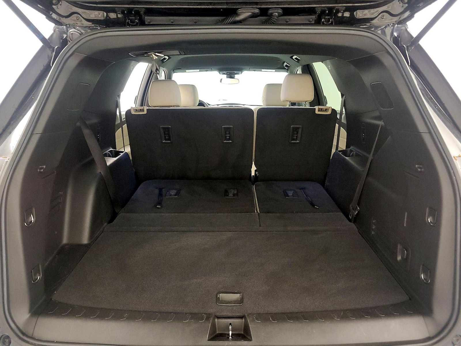 2022 Chevrolet Traverse LS - Photo 23