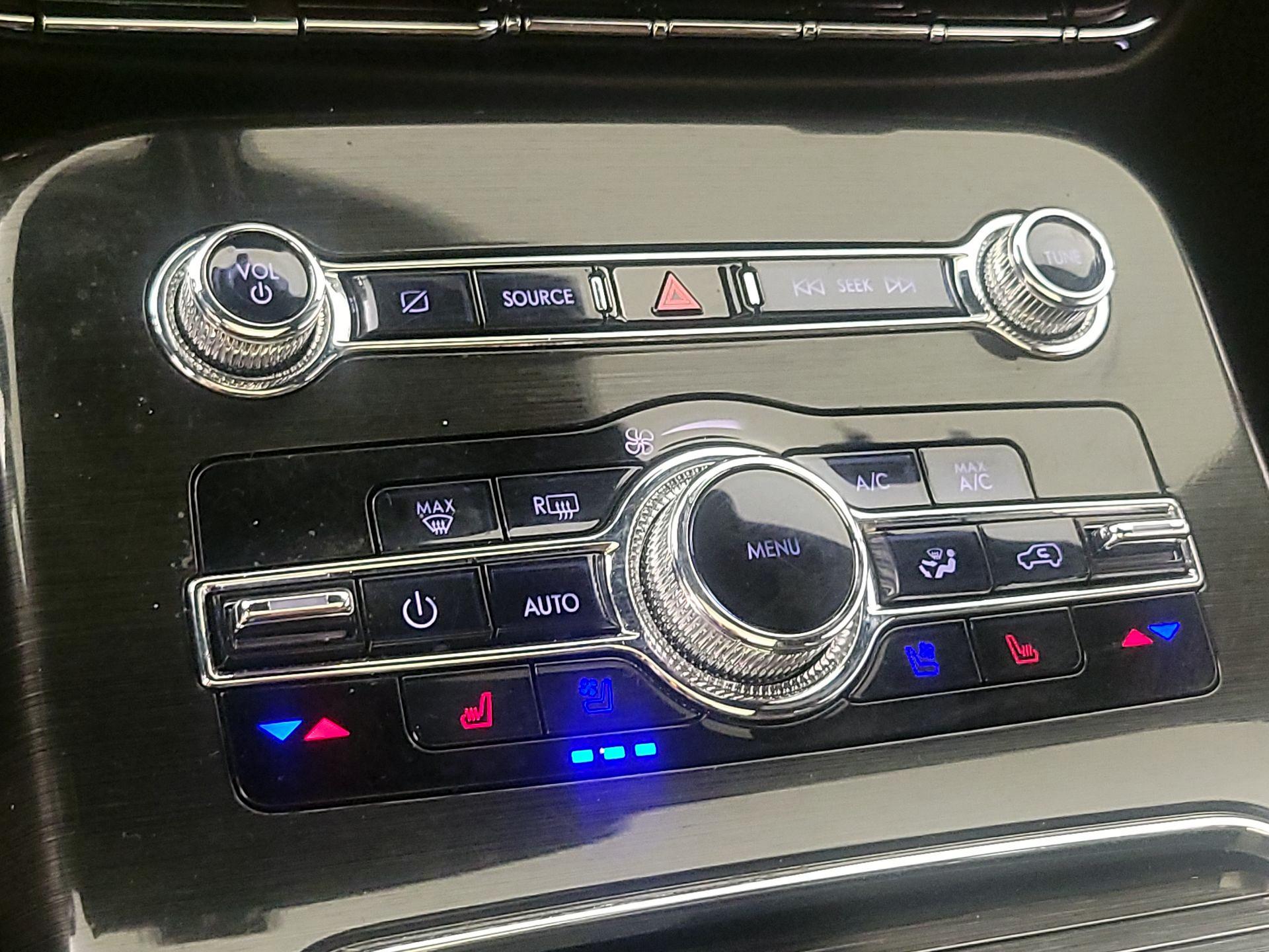 Thumbnail: 2023 Lincoln Nautilus - 17