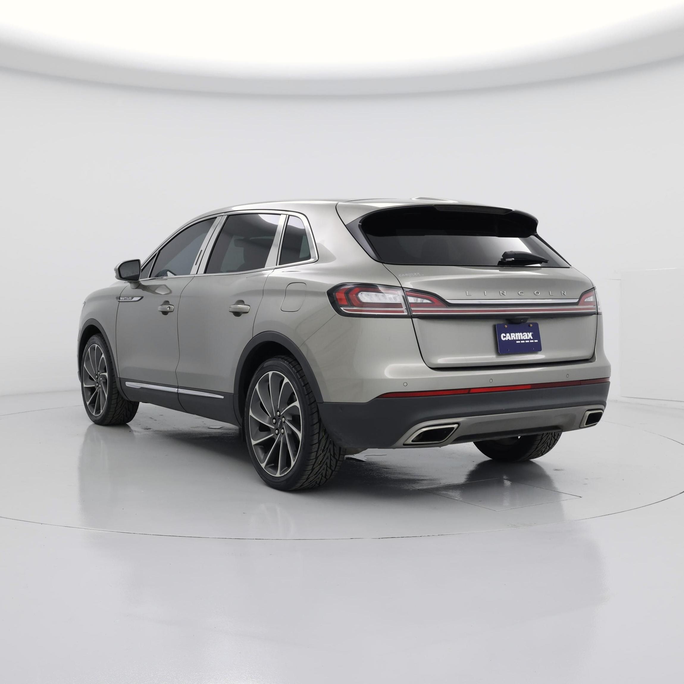 Thumbnail: 2023 Lincoln Nautilus - 2