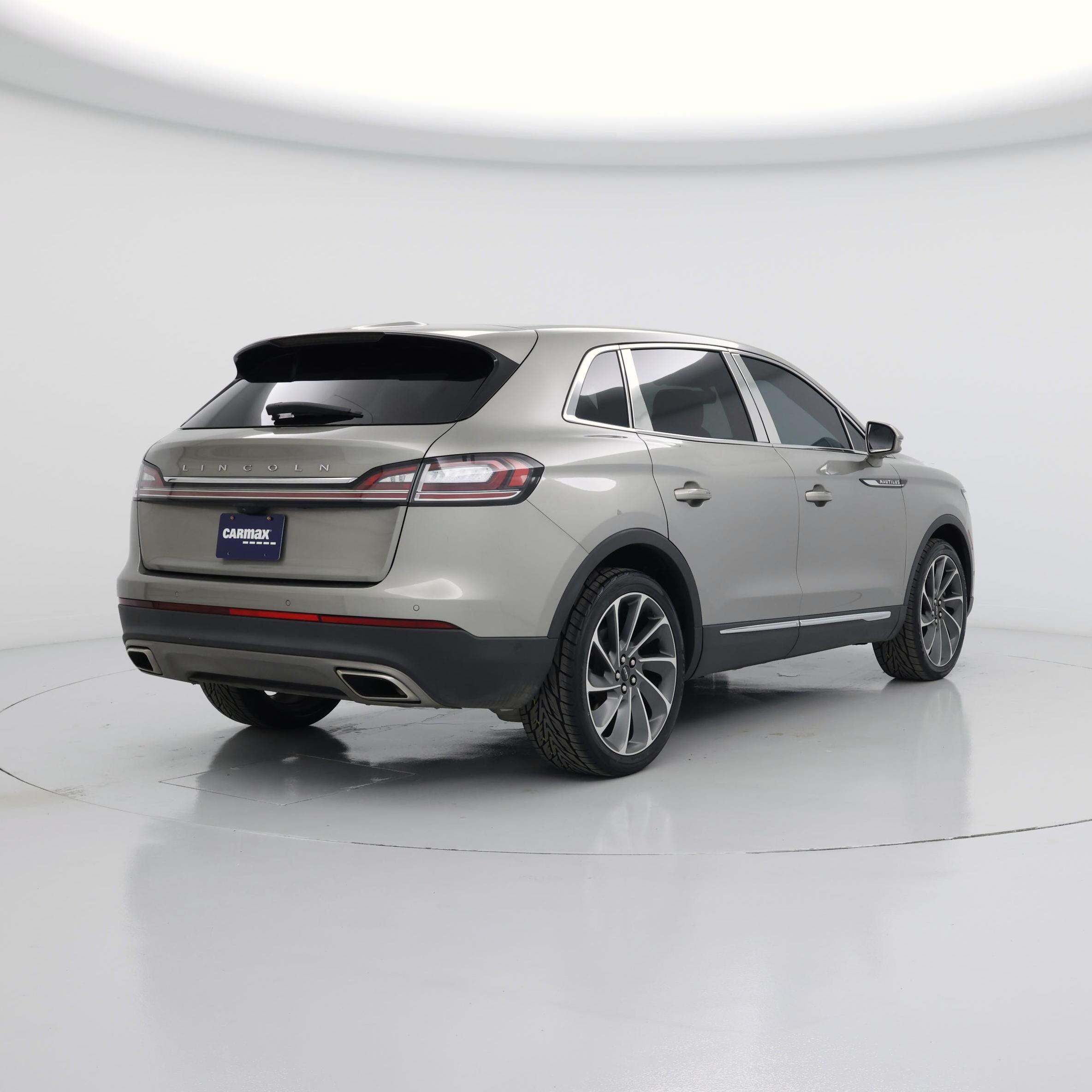 Thumbnail: 2023 Lincoln Nautilus - 8