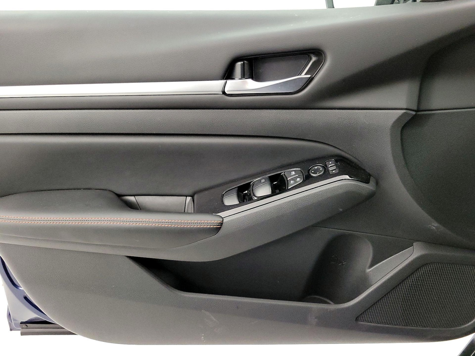 2024 Nissan Altima SR - Photo 13