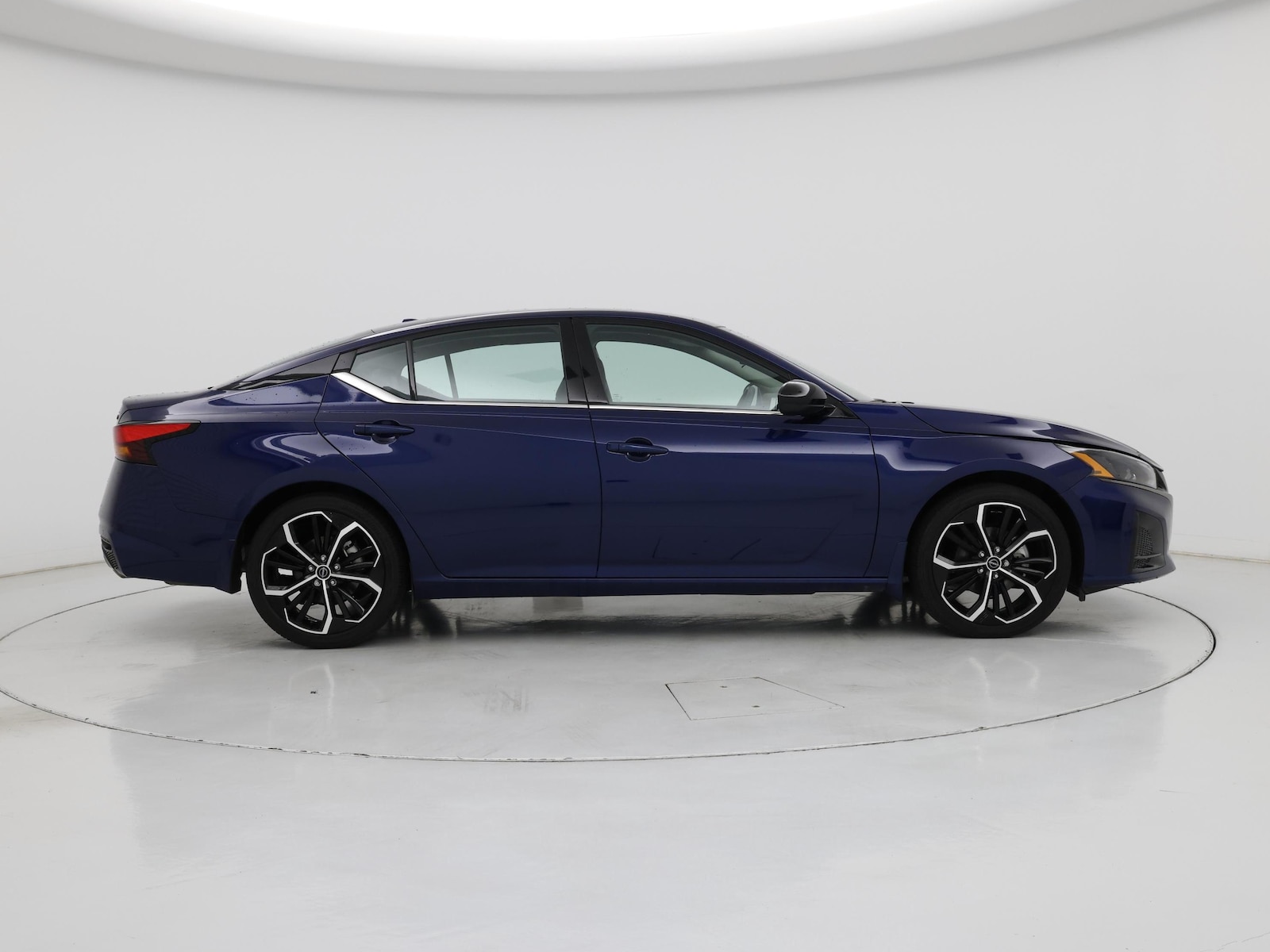 2024 Nissan Altima SR - Photo 8