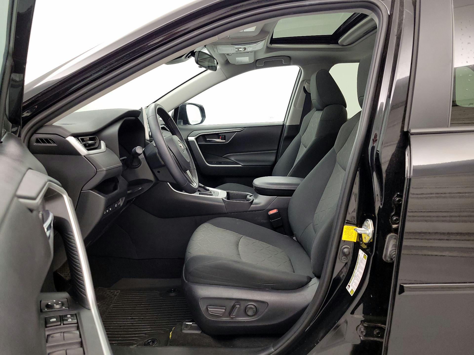 Thumbnail: 2020 Toyota RAV4 - 11