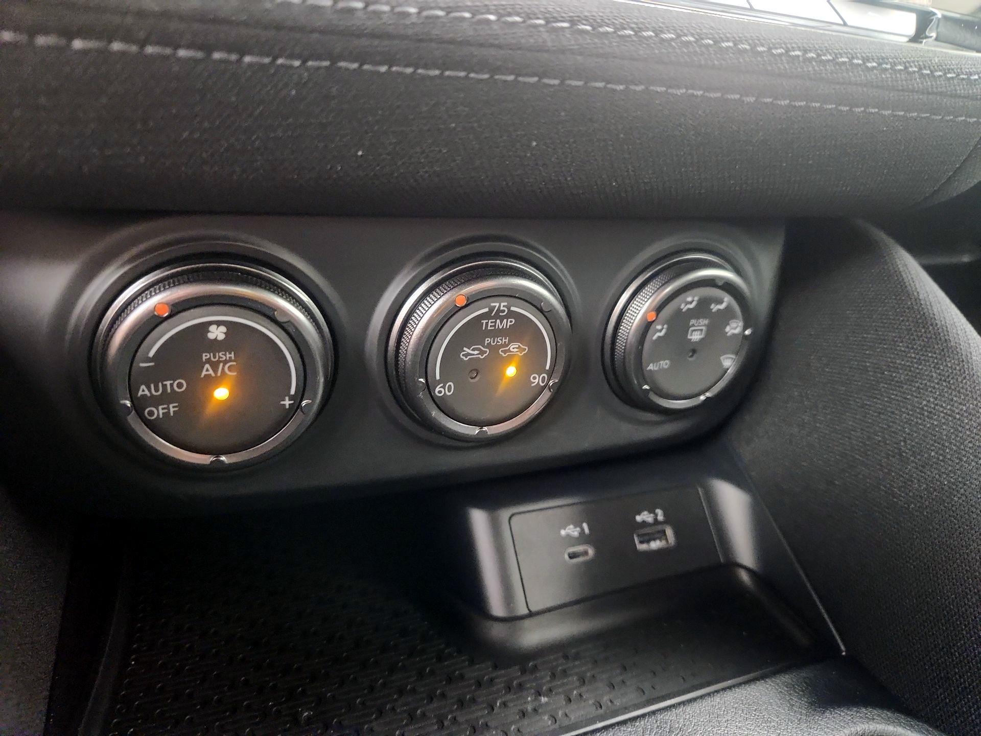 Thumbnail: 2024 Nissan Z - 15