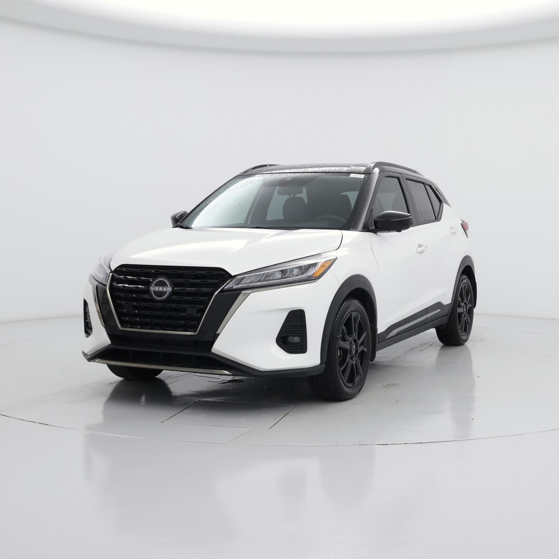 Thumbnail: 2023 Nissan Kicks - 4