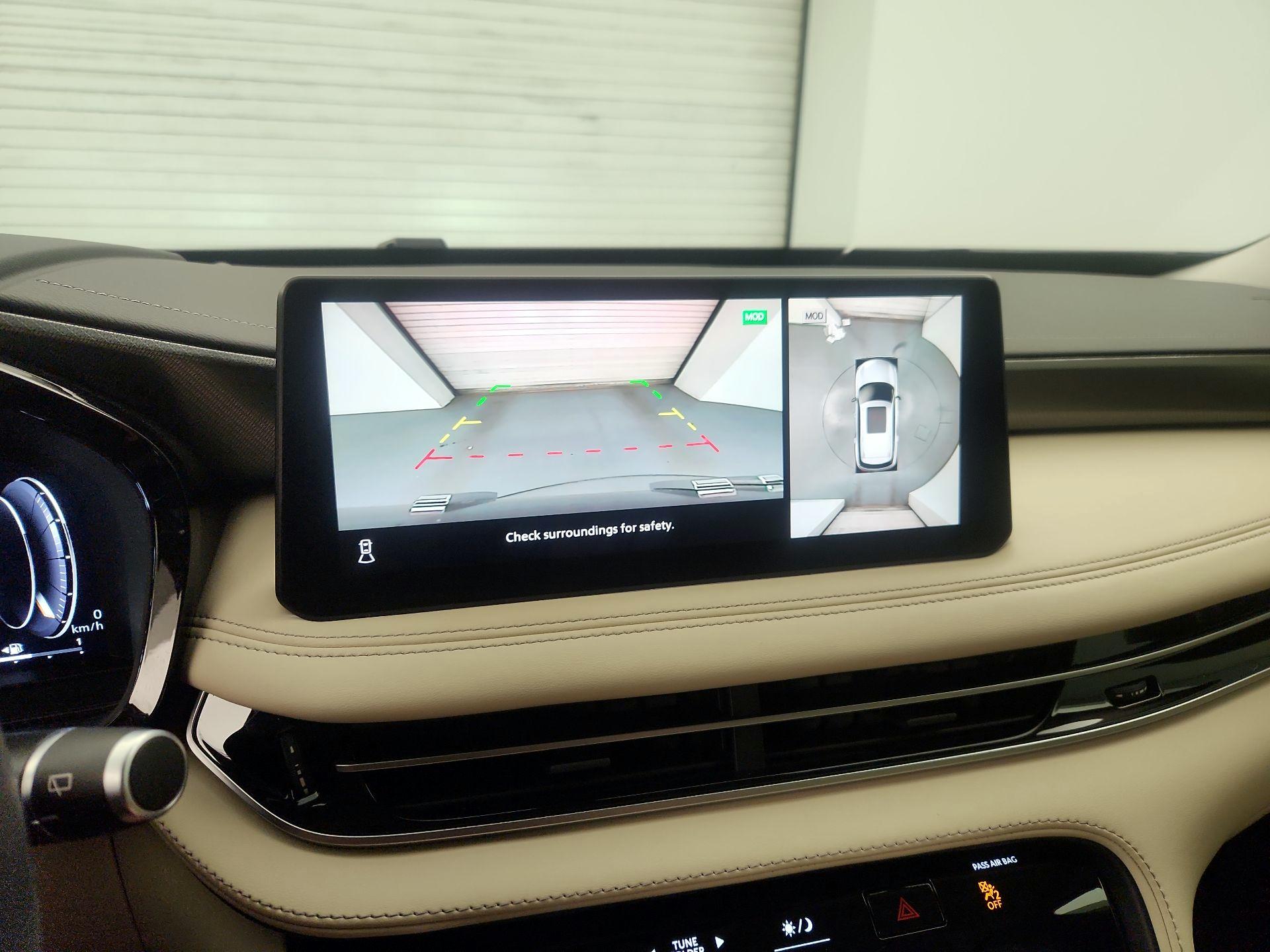 Thumbnail: 2023 INFINITI QX60 - 14