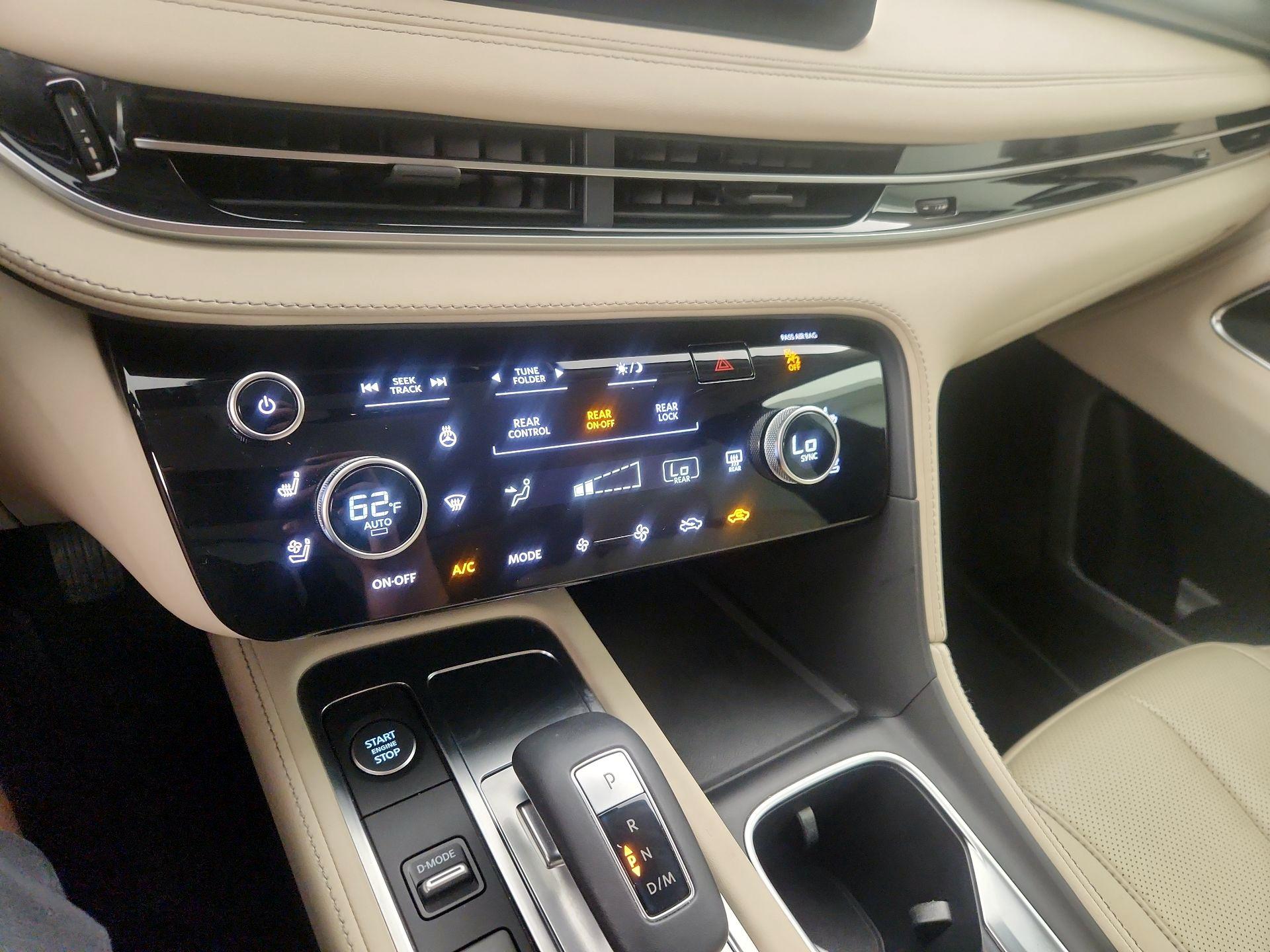 Thumbnail: 2023 INFINITI QX60 - 16