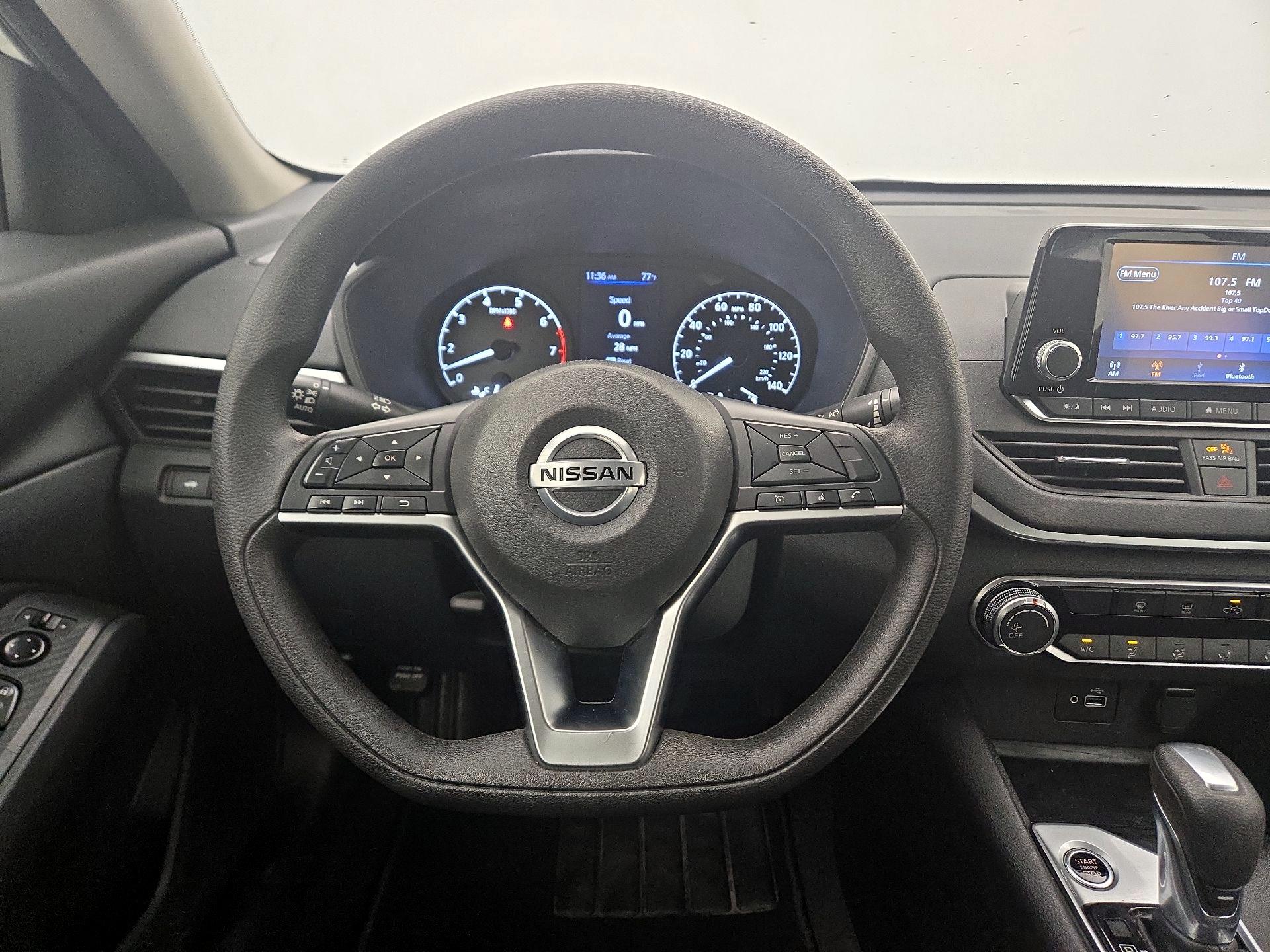 Thumbnail: 2022 Nissan Altima - 10