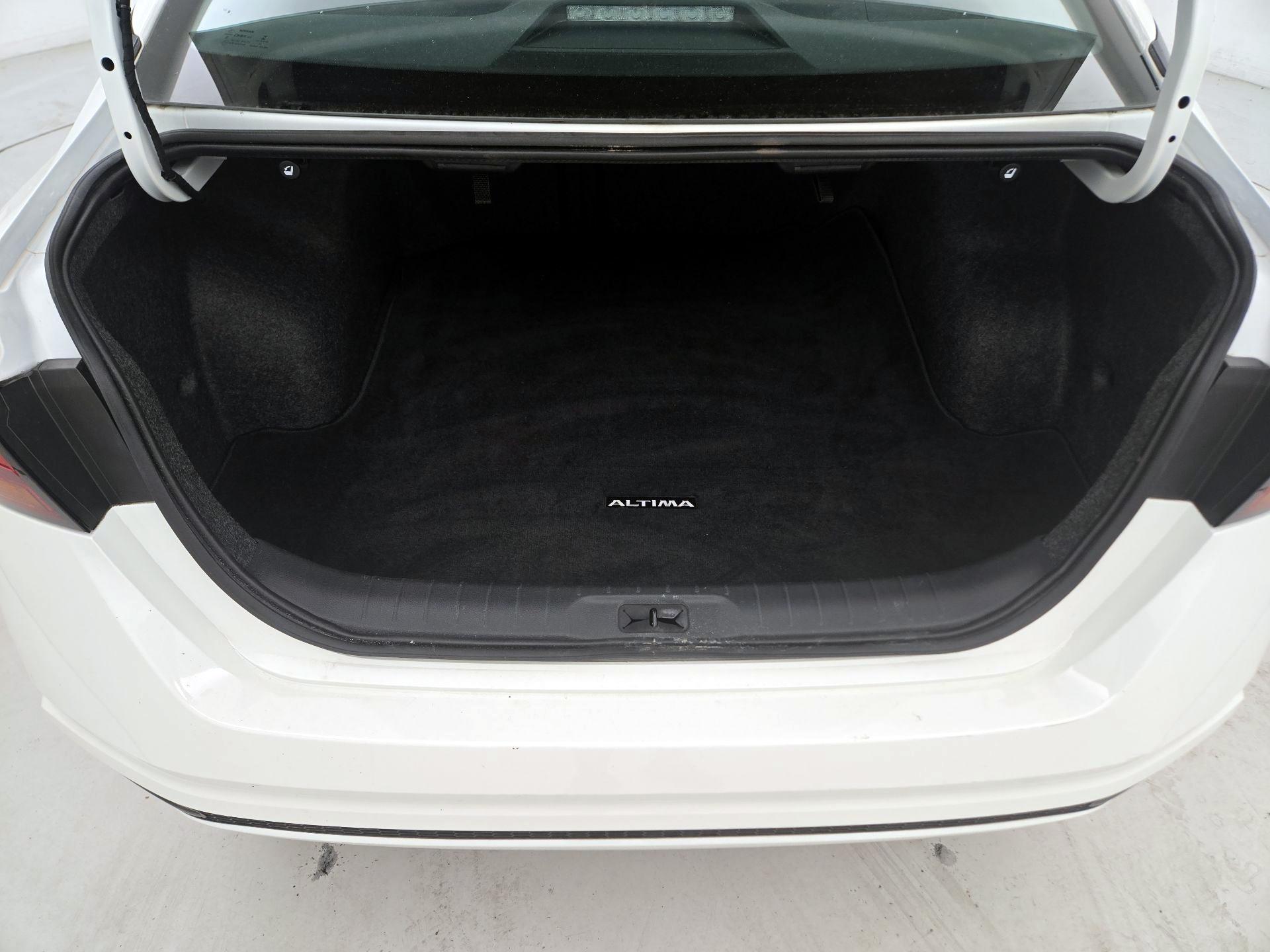 Thumbnail: 2022 Nissan Altima - 20